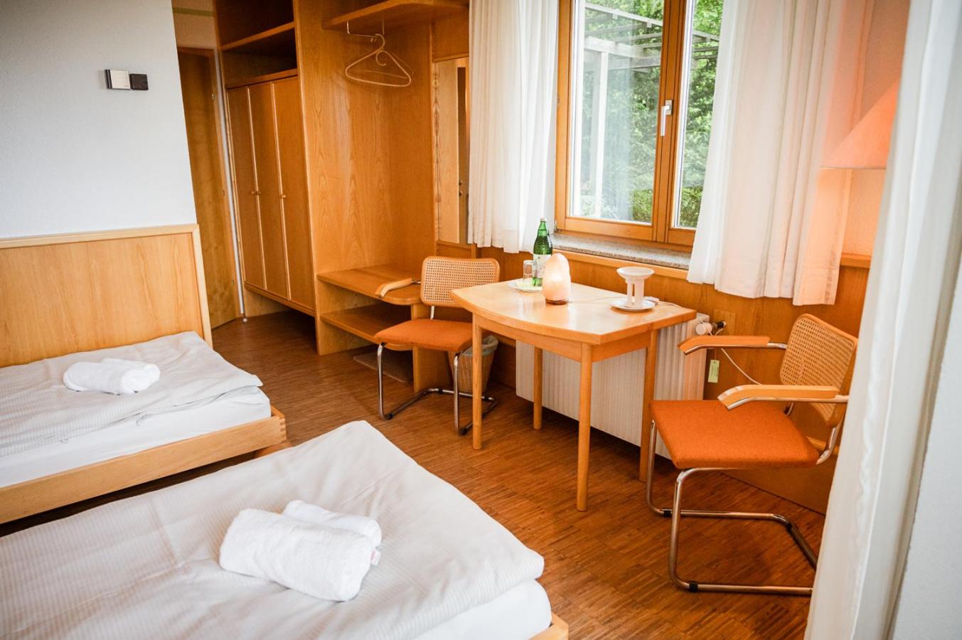 Twin Room with Garden View - Photo 2