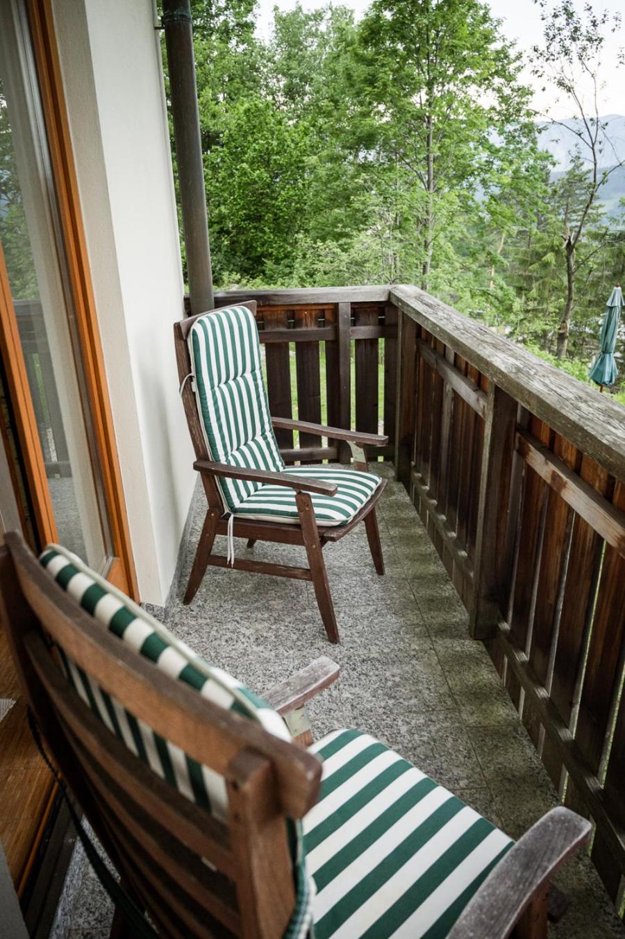 Twin Room with Garden View - Photo 3