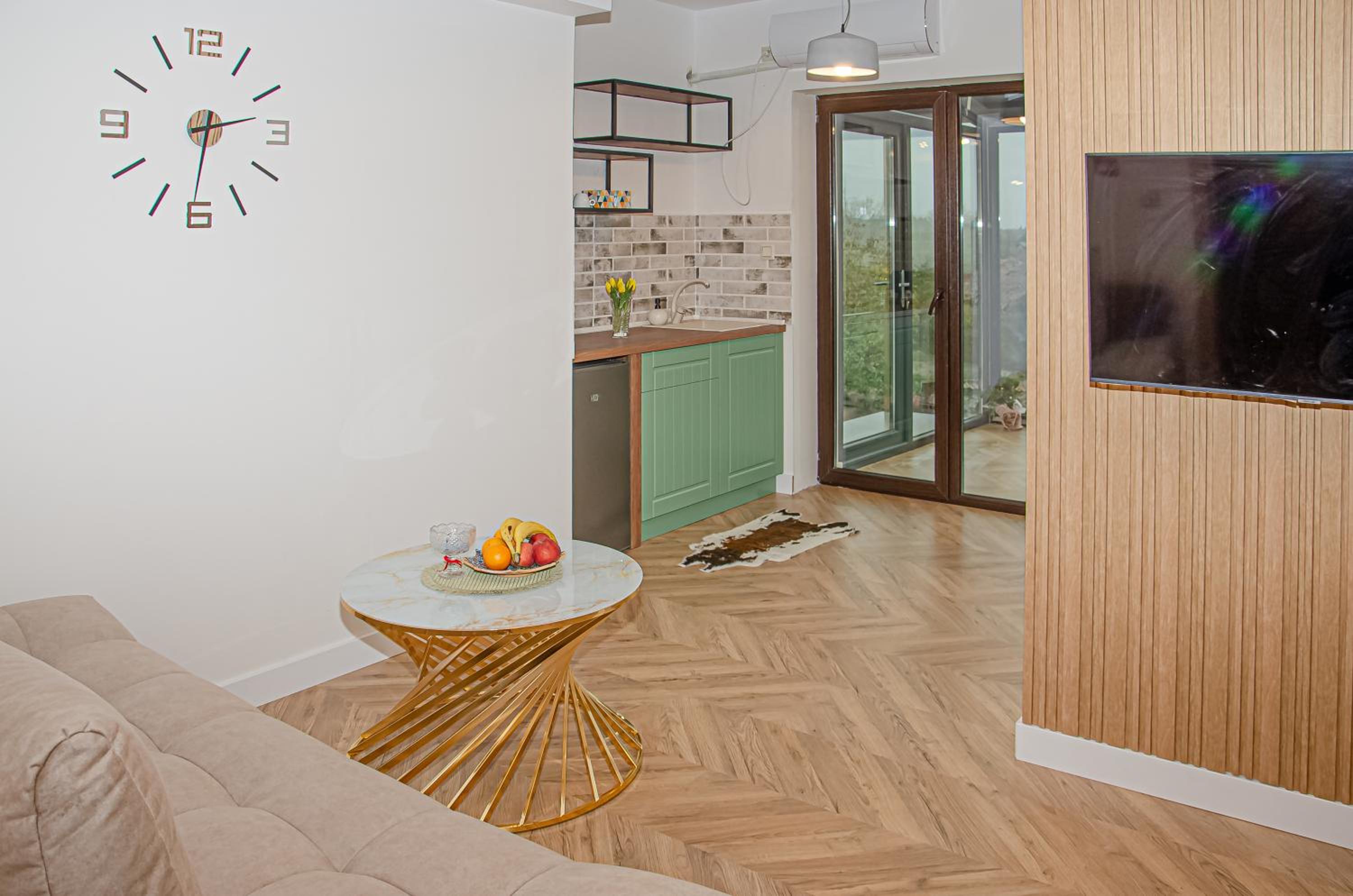 Apartment with Mountain View photo 1