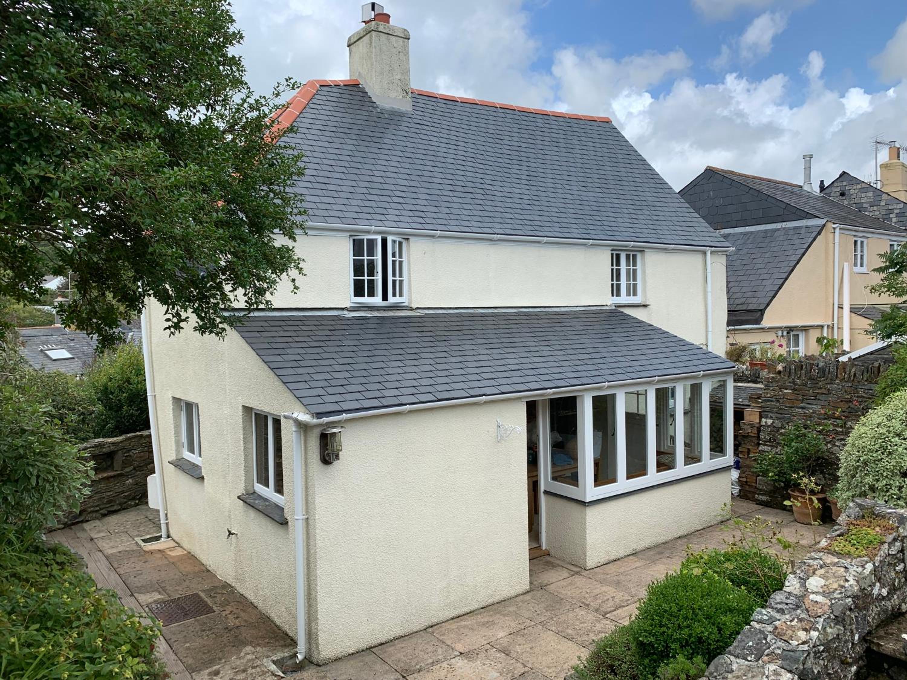 Three-Bedroom House photo 2