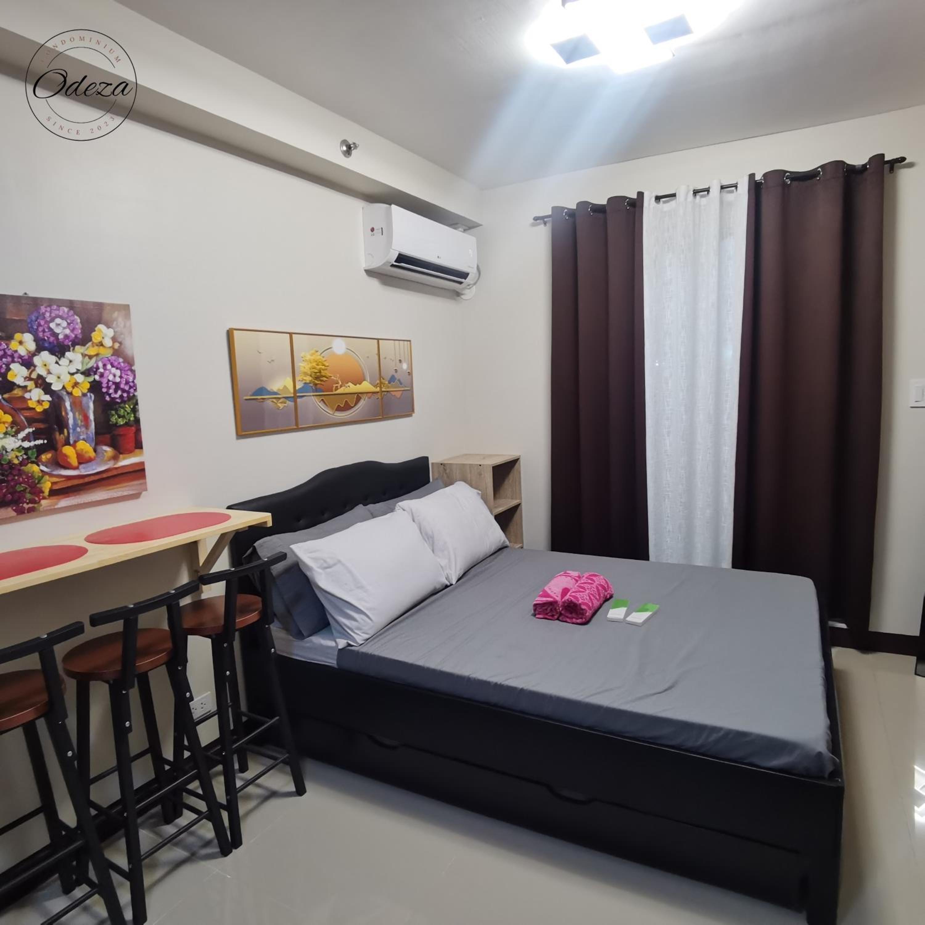 One-Bedroom Apartment photo 2