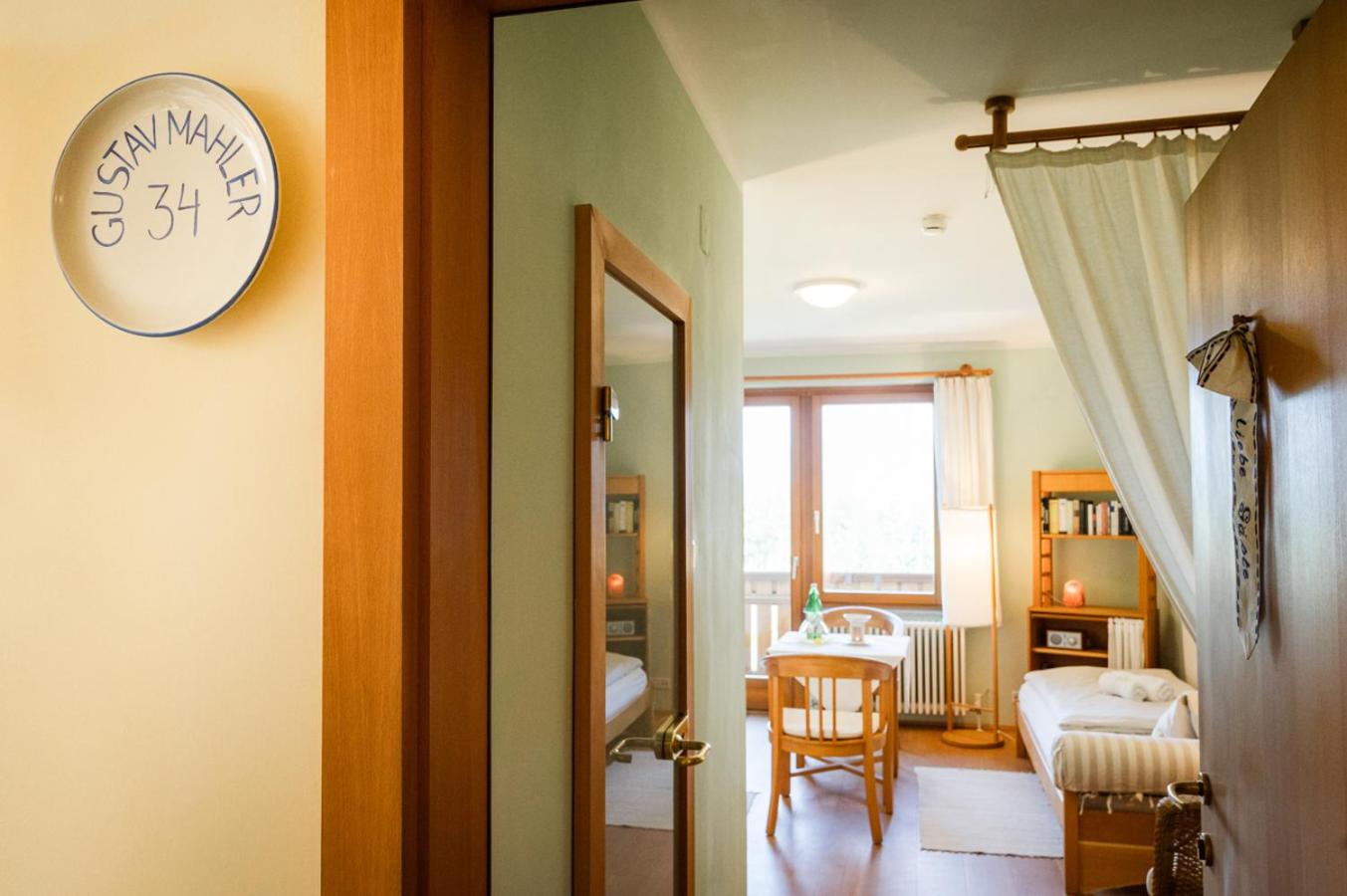 Twin Room with Balcony photo 2