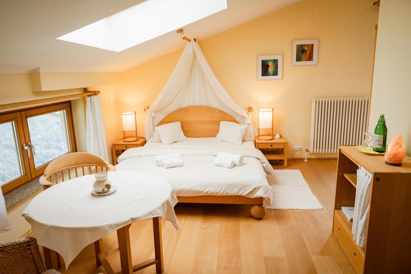 Deluxe Double Room with Bath - Photo 1