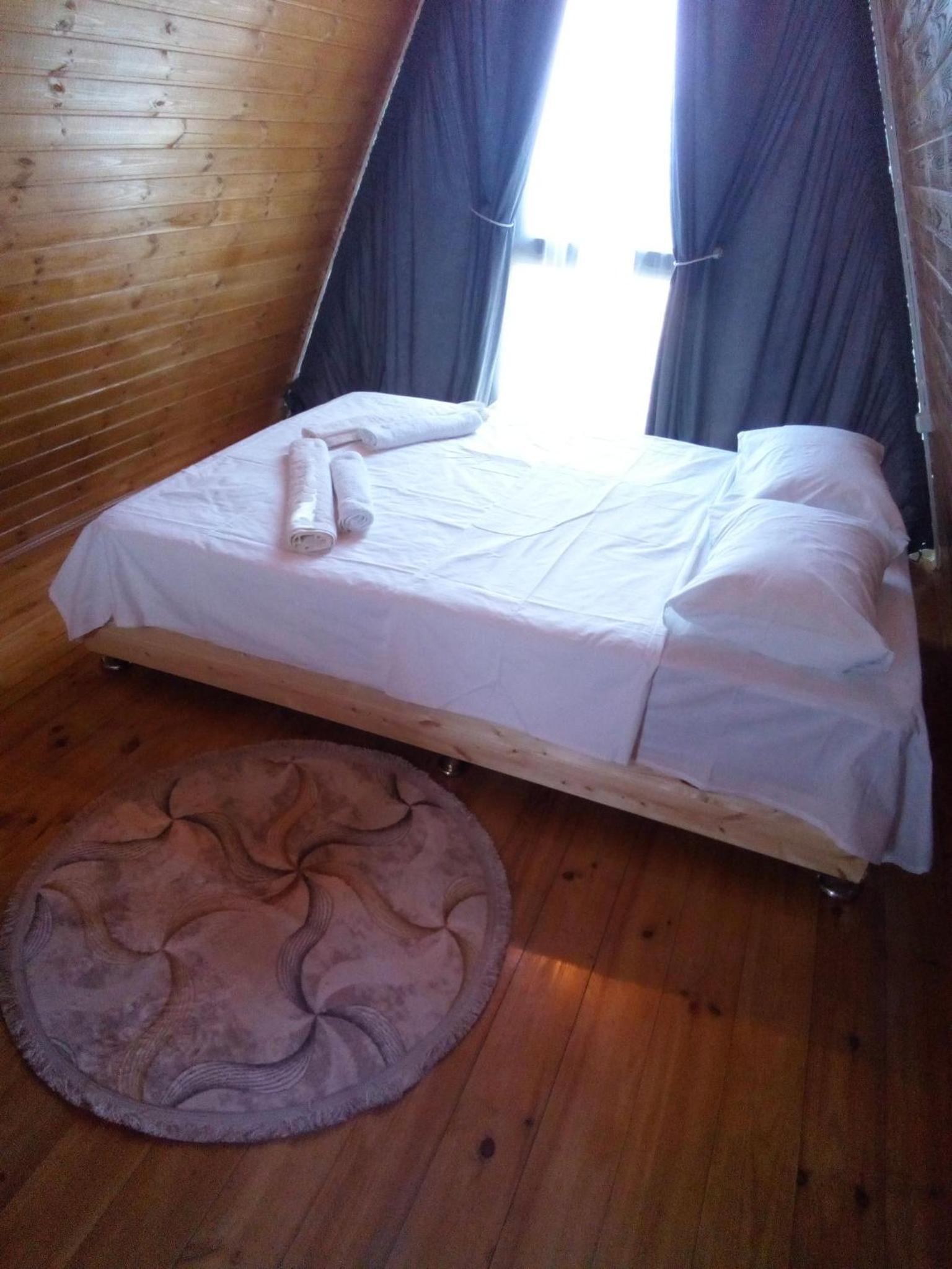 One-Bedroom House photo 1