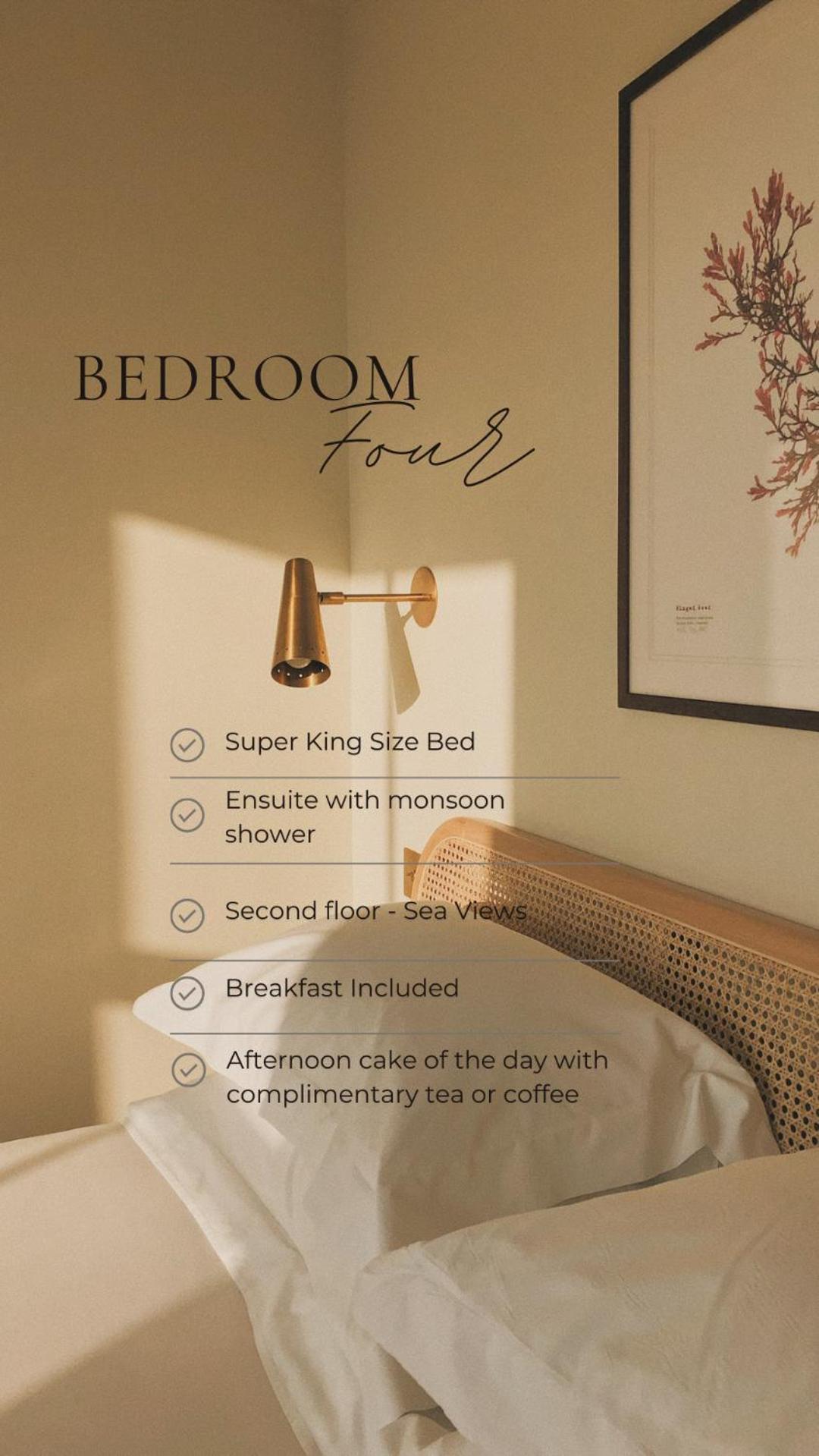 Deluxe Double Room with Sea View photo 3