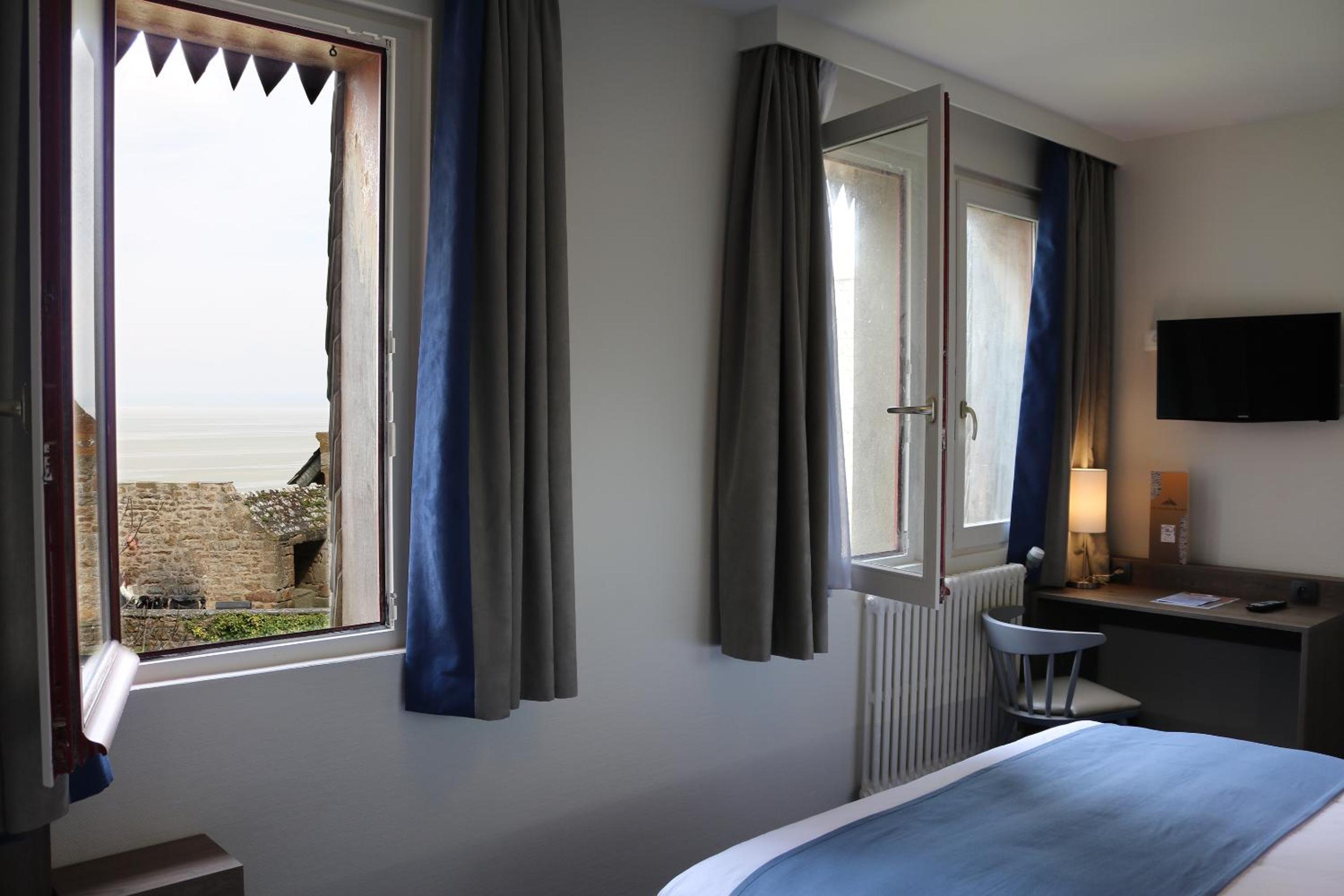 Triple Room - Saint Michel Annex photo 2