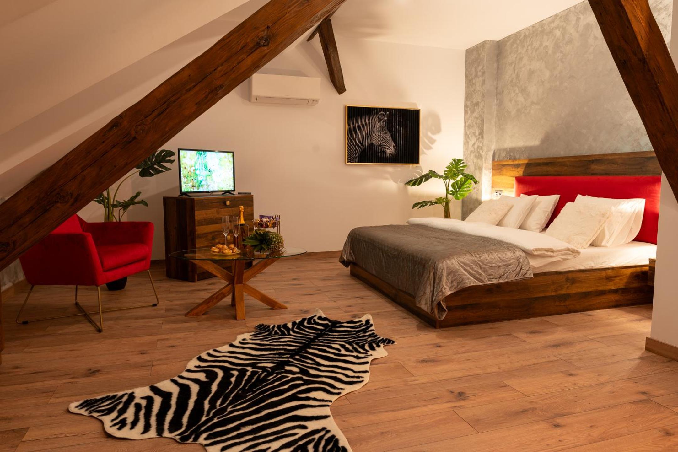King Room