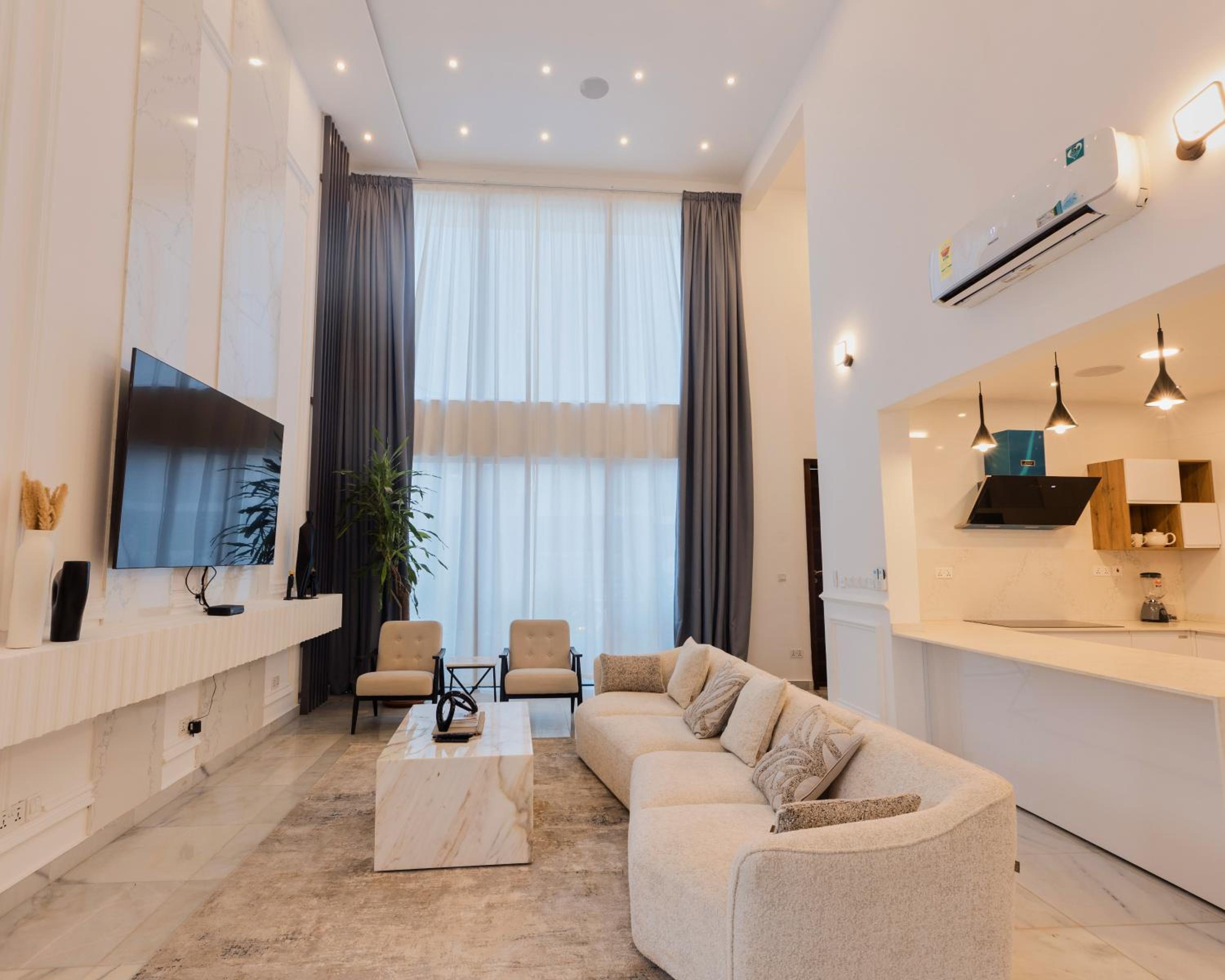 Three-Bedroom Villa photo 1
