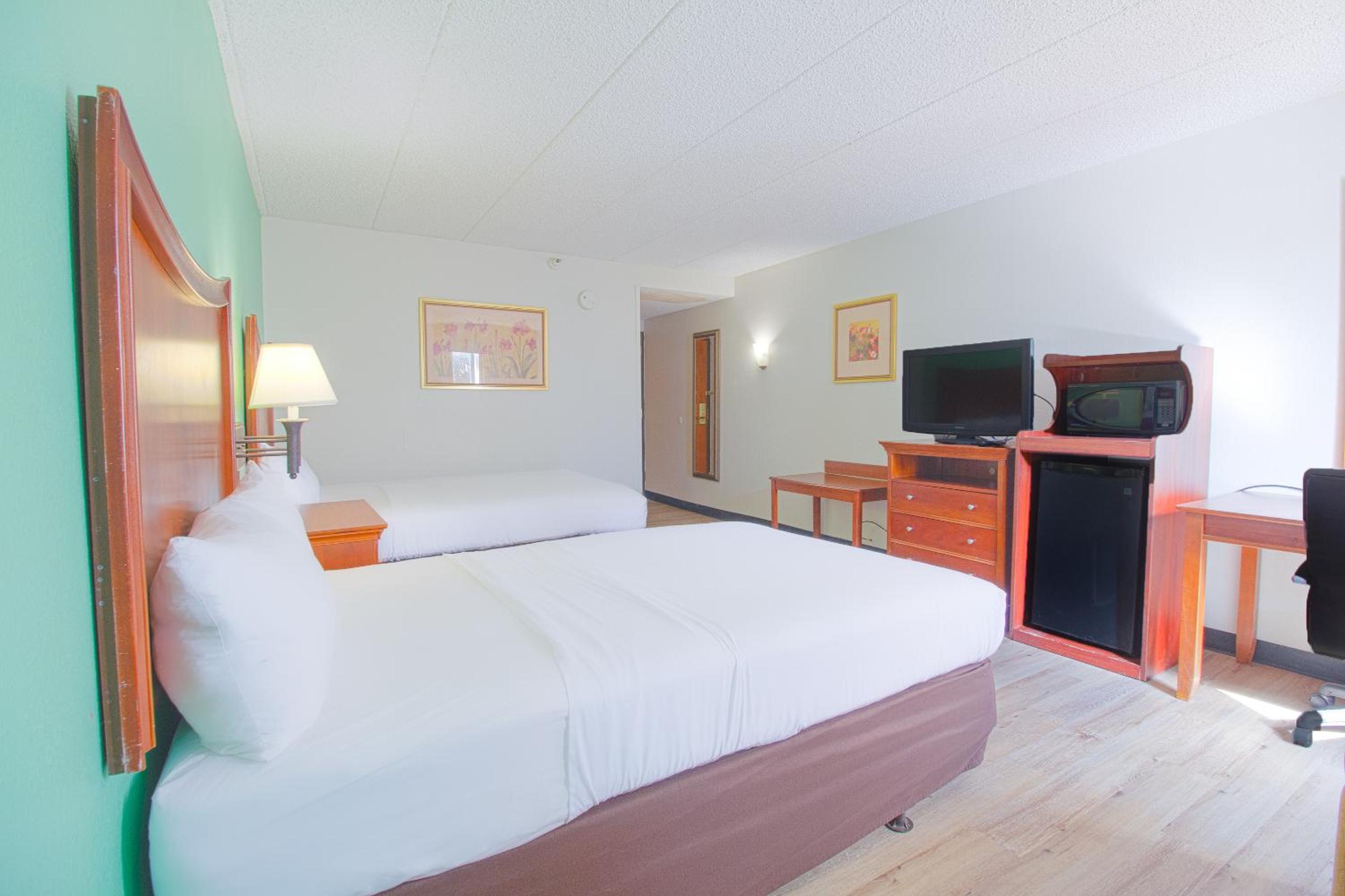 Double Room with Two Double Beds - Photo 6