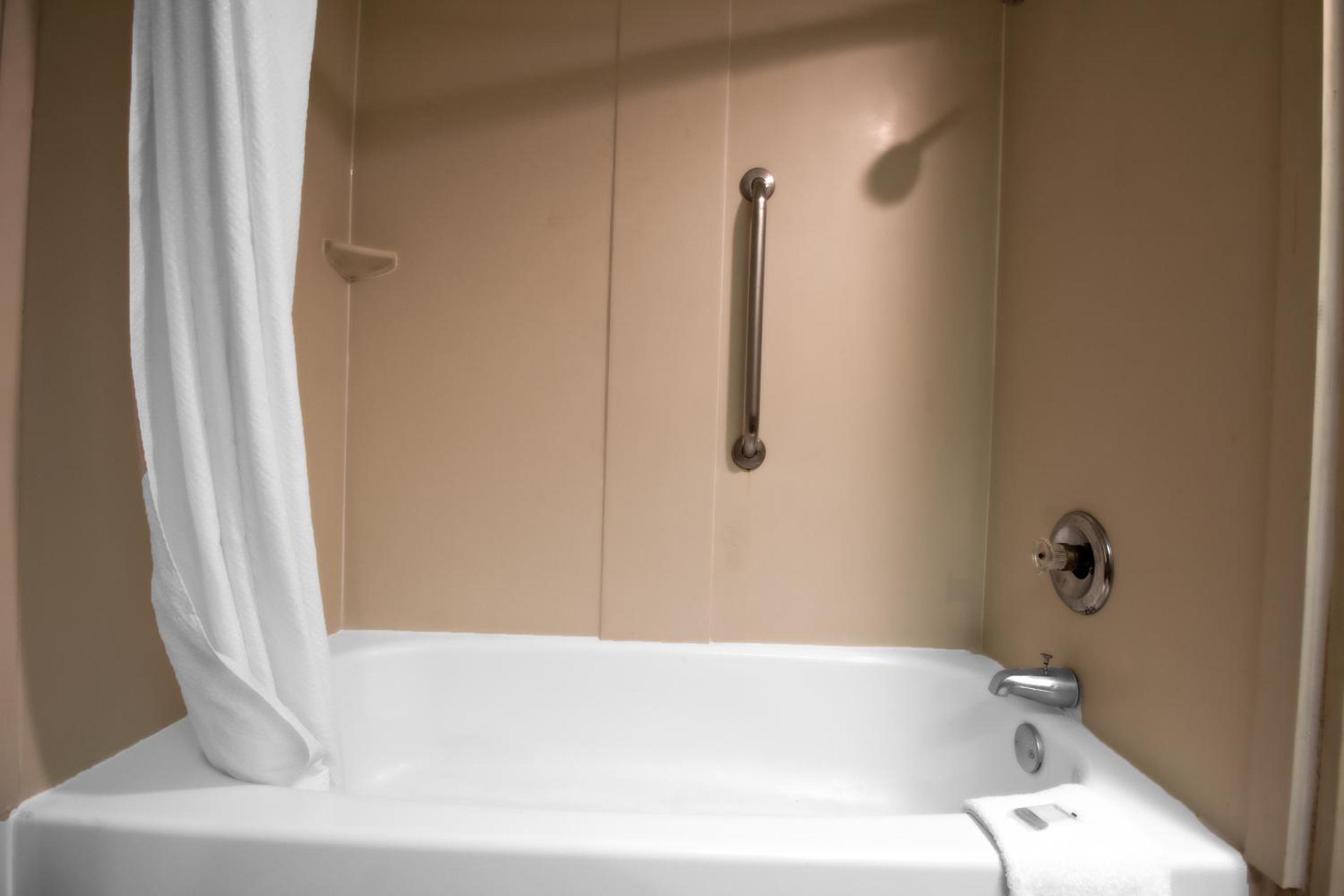 2 Full Bed Accessible - Photo 7