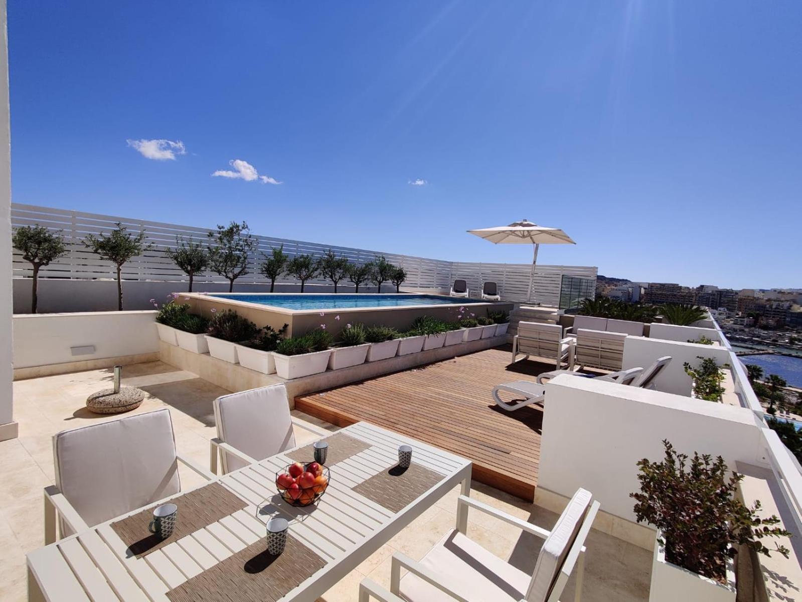 Balcony & Terrace