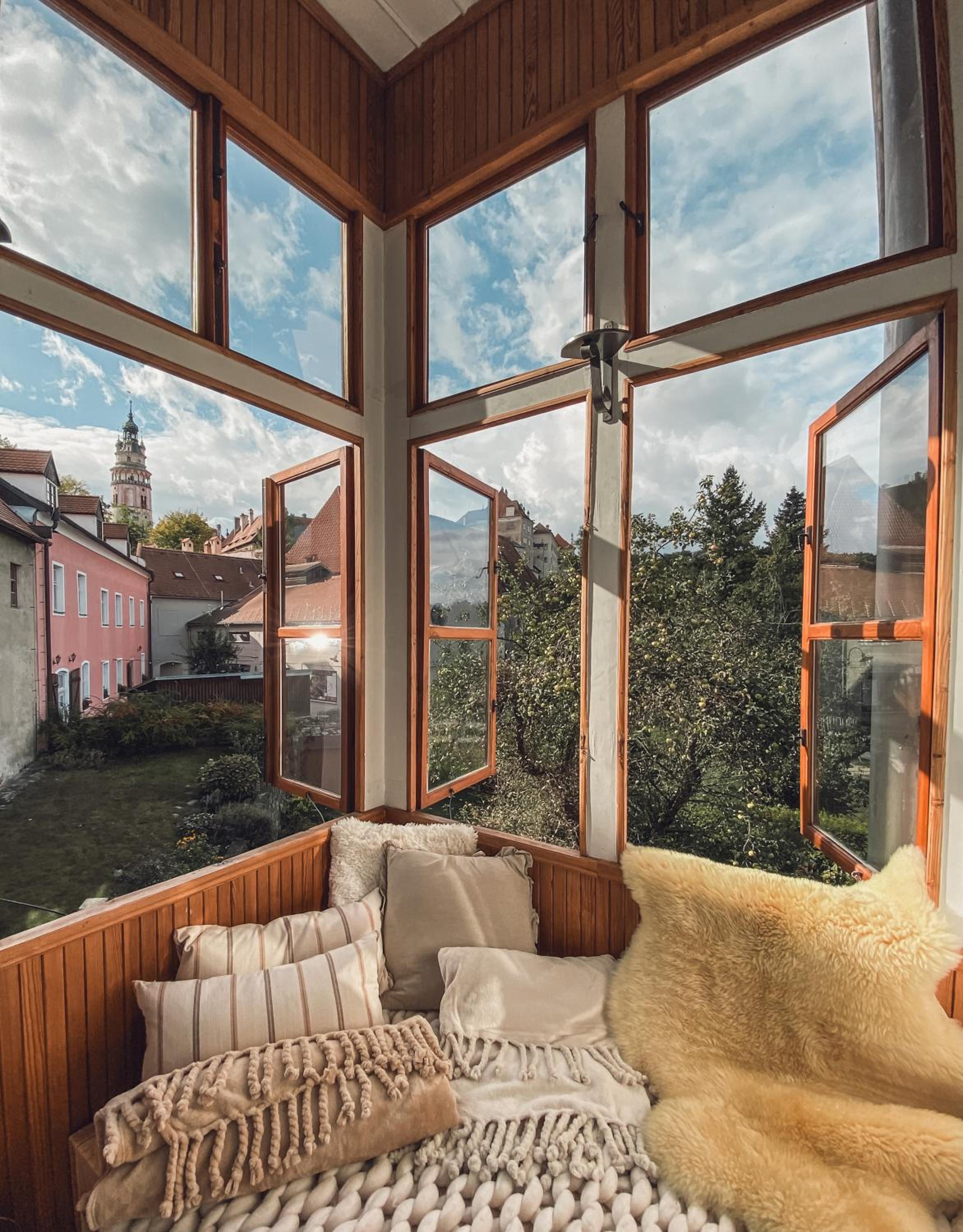 Premium Apartment with Castle View photo 2