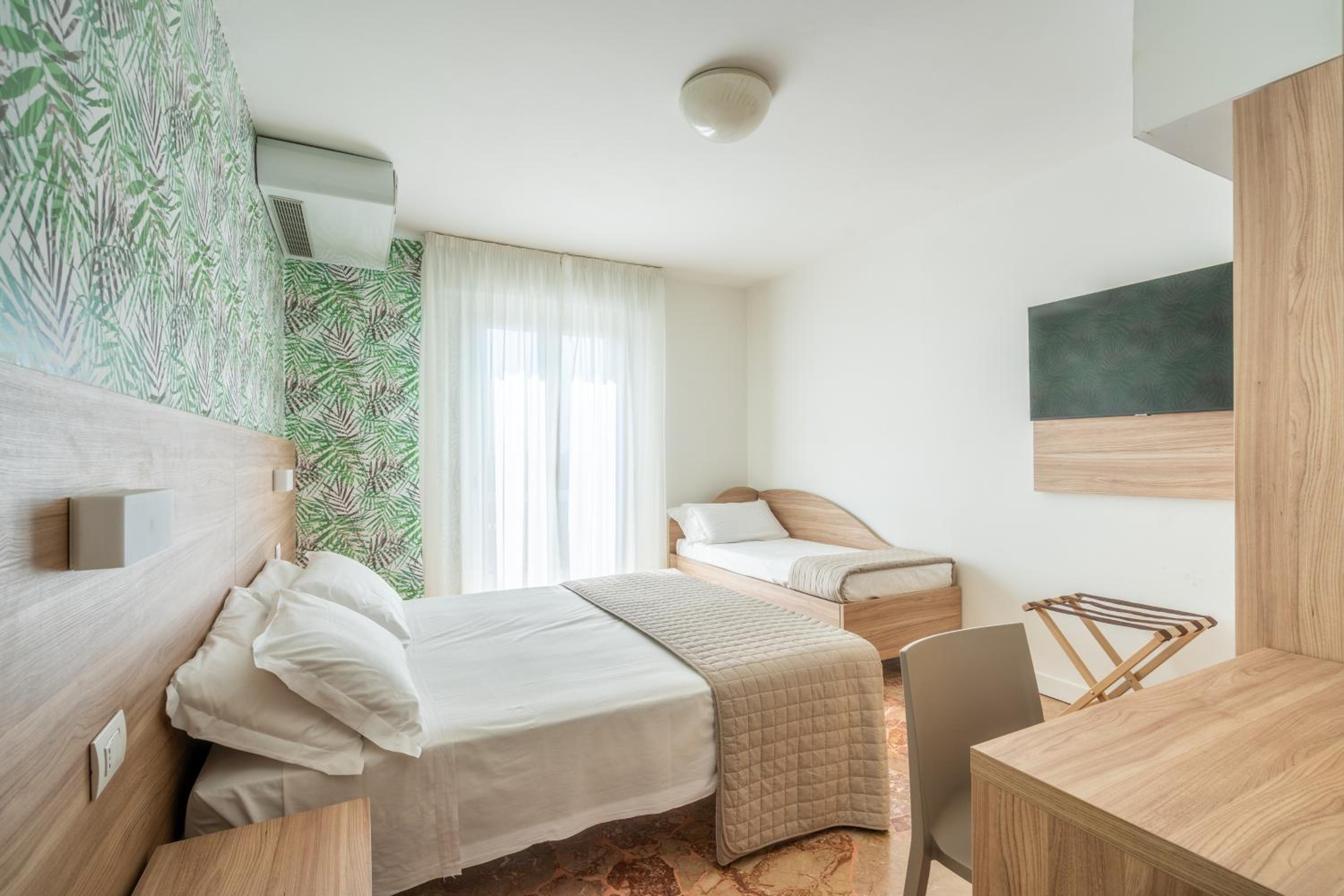 Quadruple Room with Private Bathroom