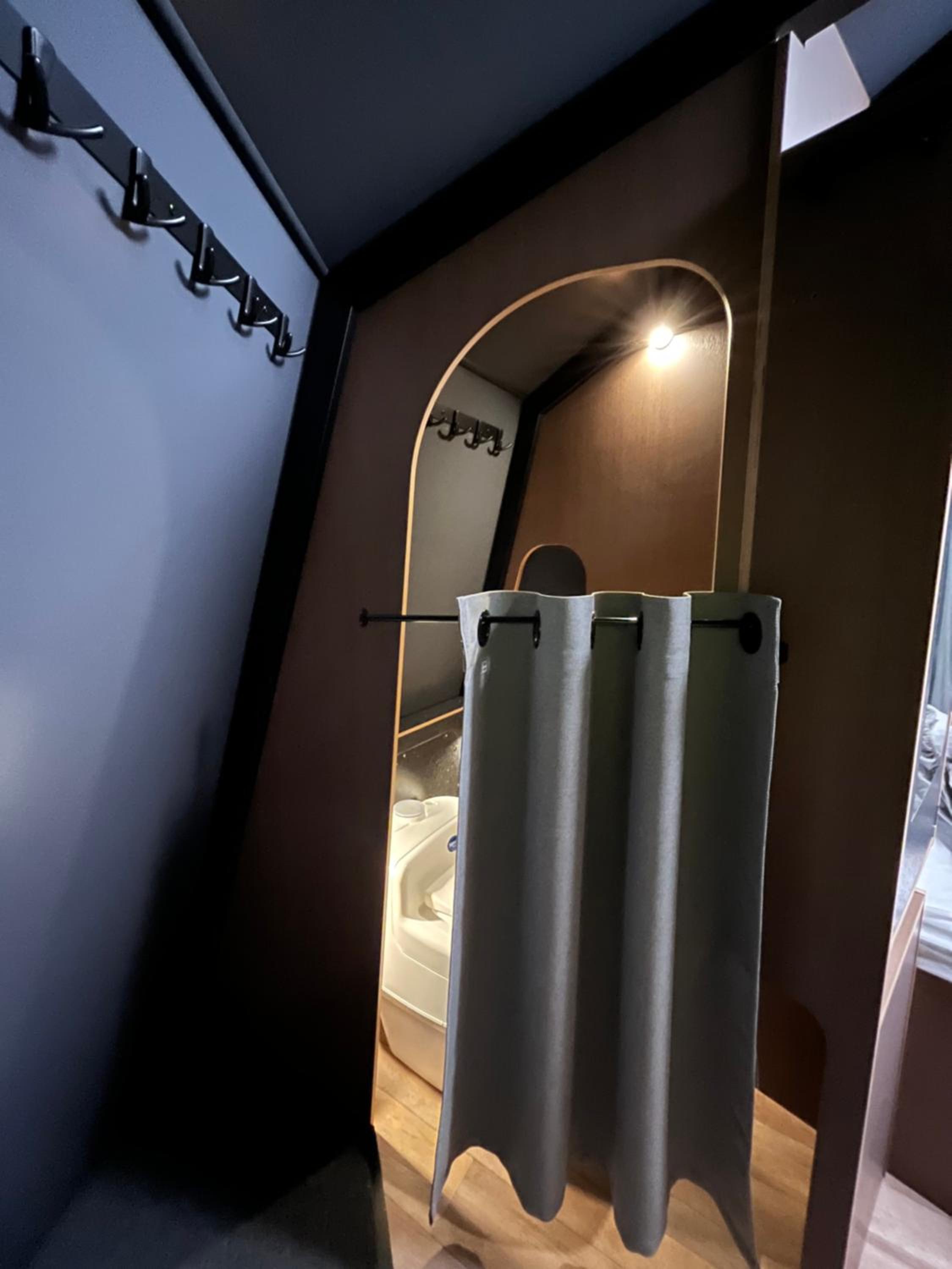 Deluxe Double Room with Balcony and Sea View - Photo 6