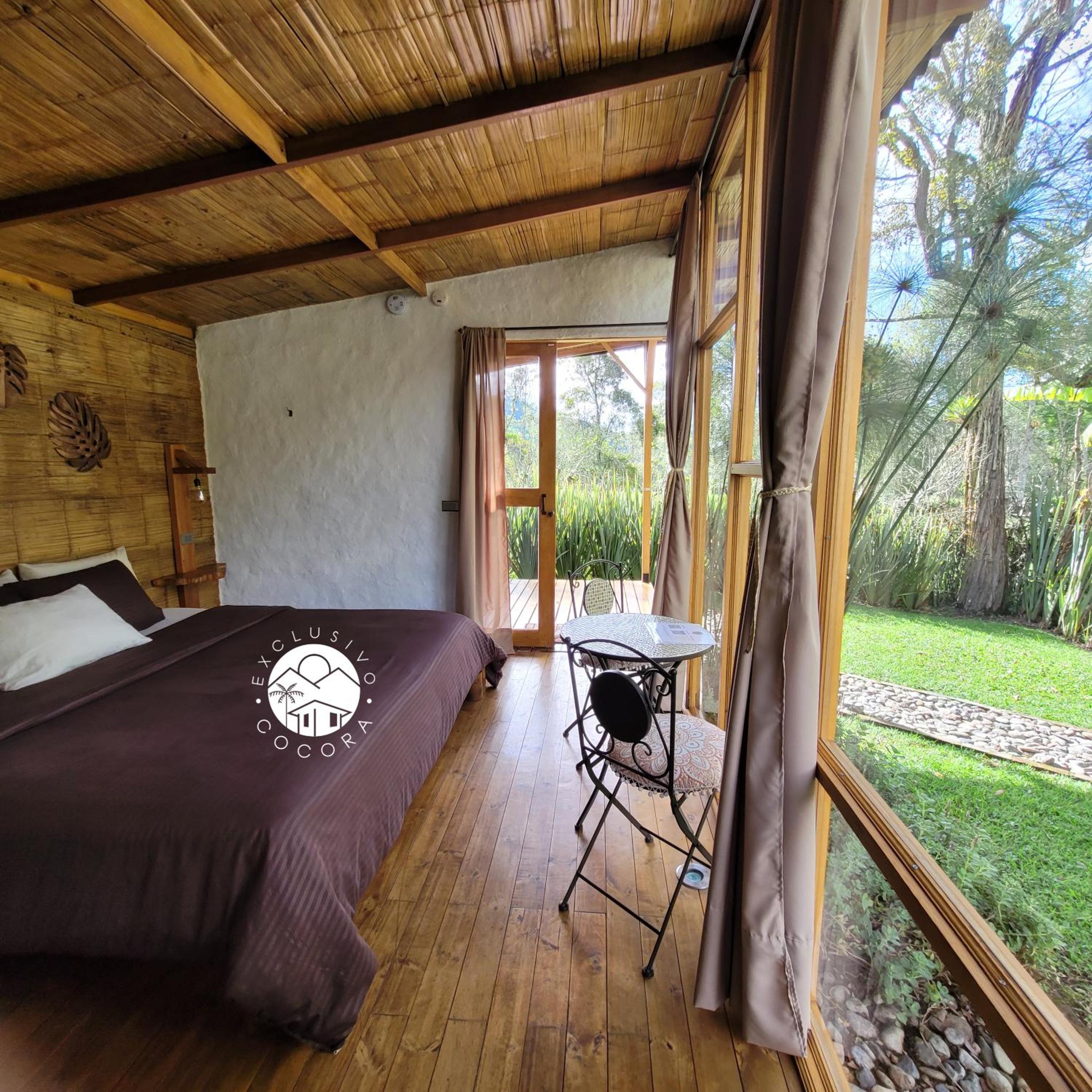 Deluxe King Room photo 2