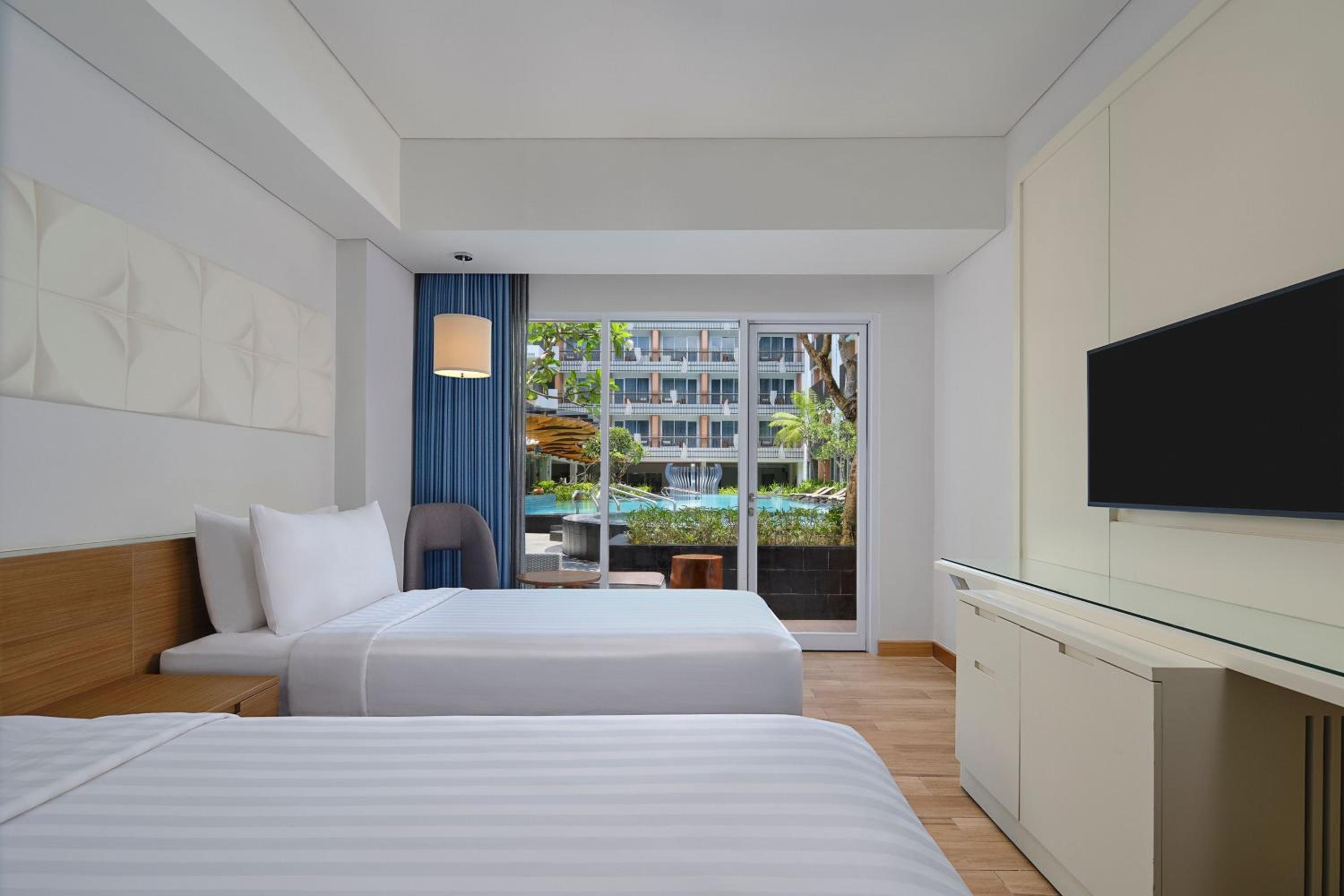 Premium Pool View, Guest room, 2 Twin/Single Bed(s)