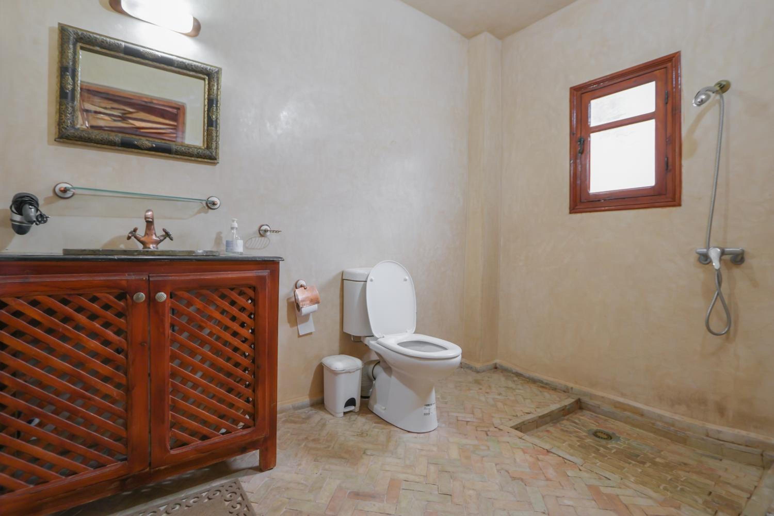 Budget Double or Twin Room photo 2