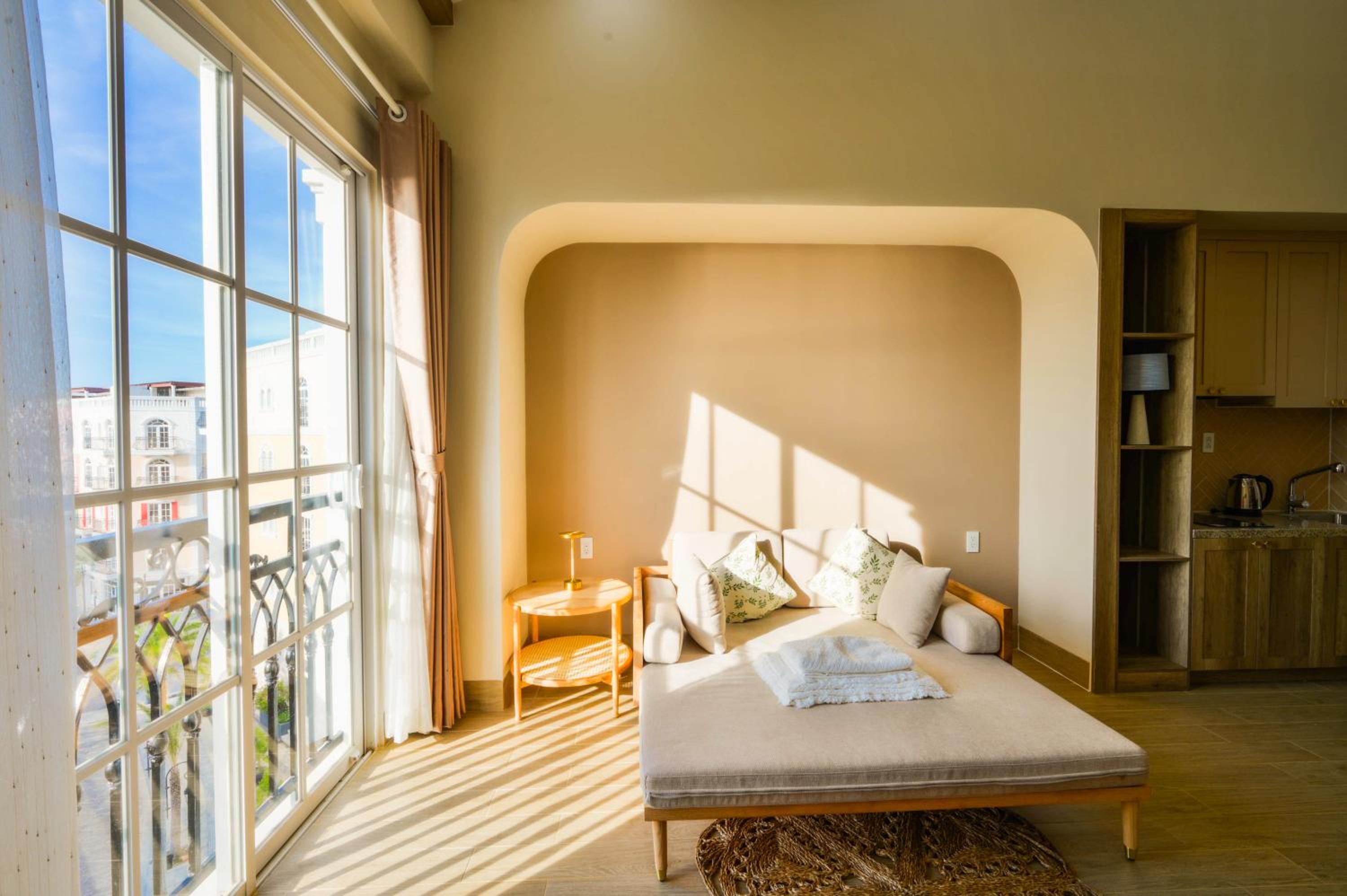 Deluxe Suite with Sea View