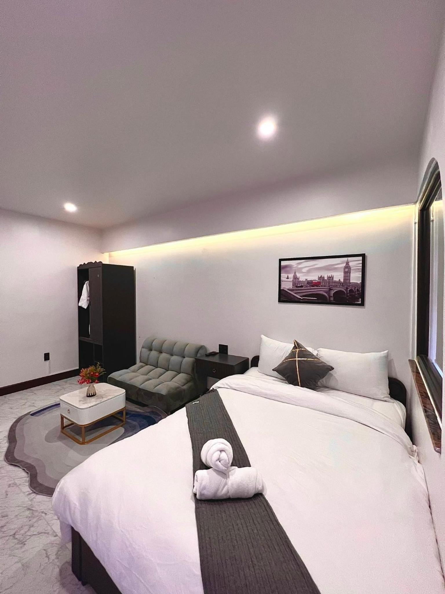 King Room with Garden View - Photo 8