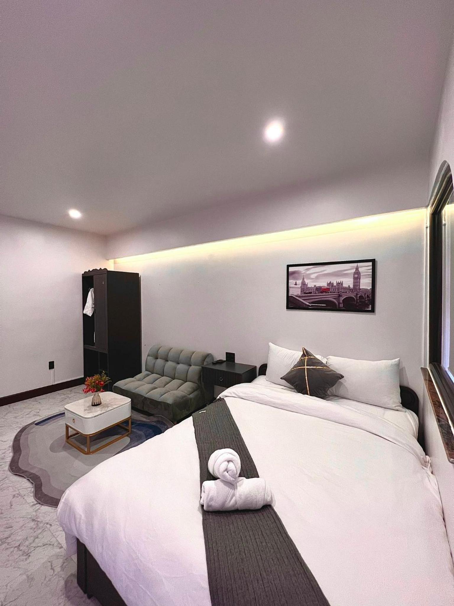 King Room with Garden View - Photo 6