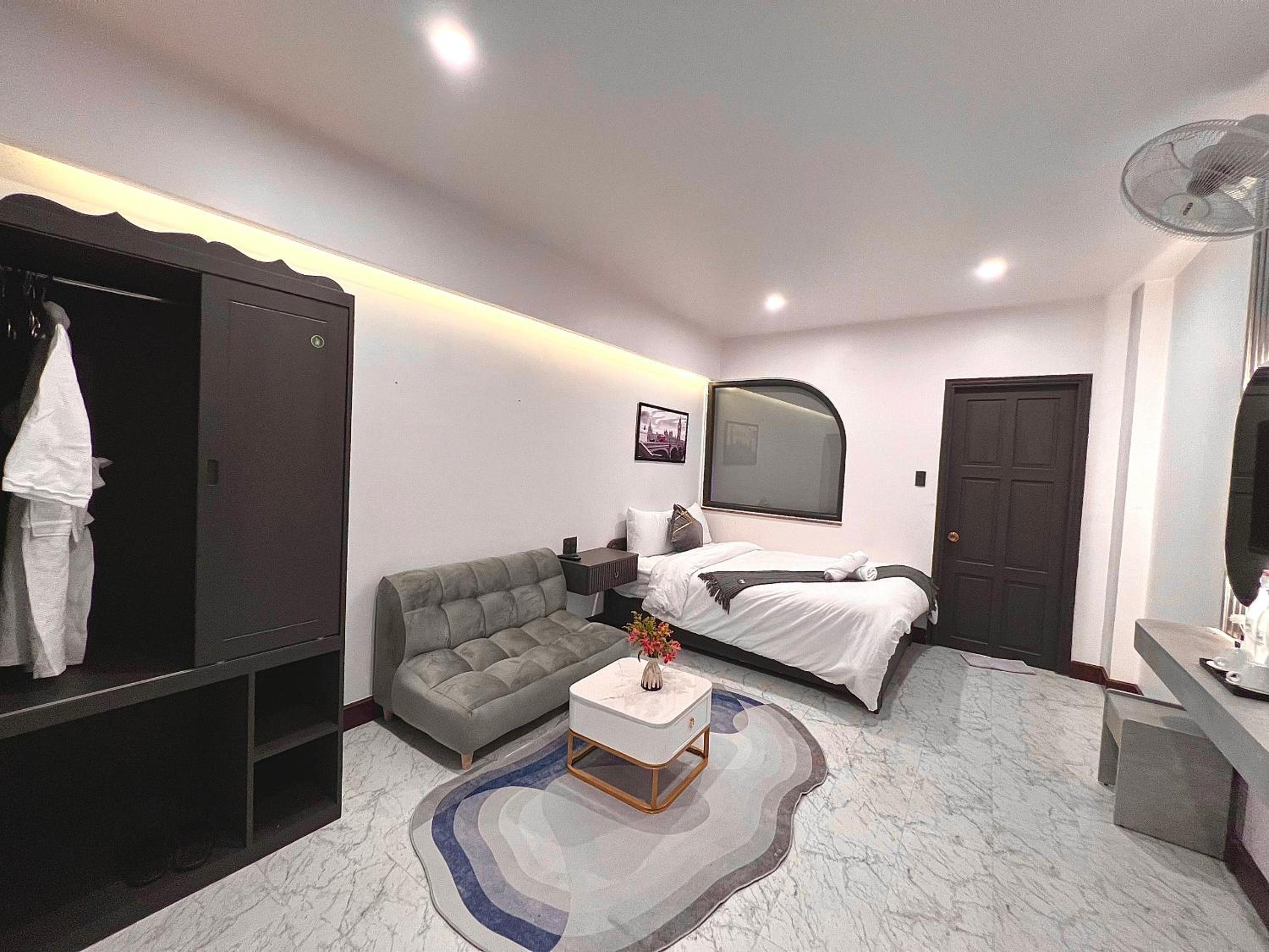 King Room with Garden View - Photo 2