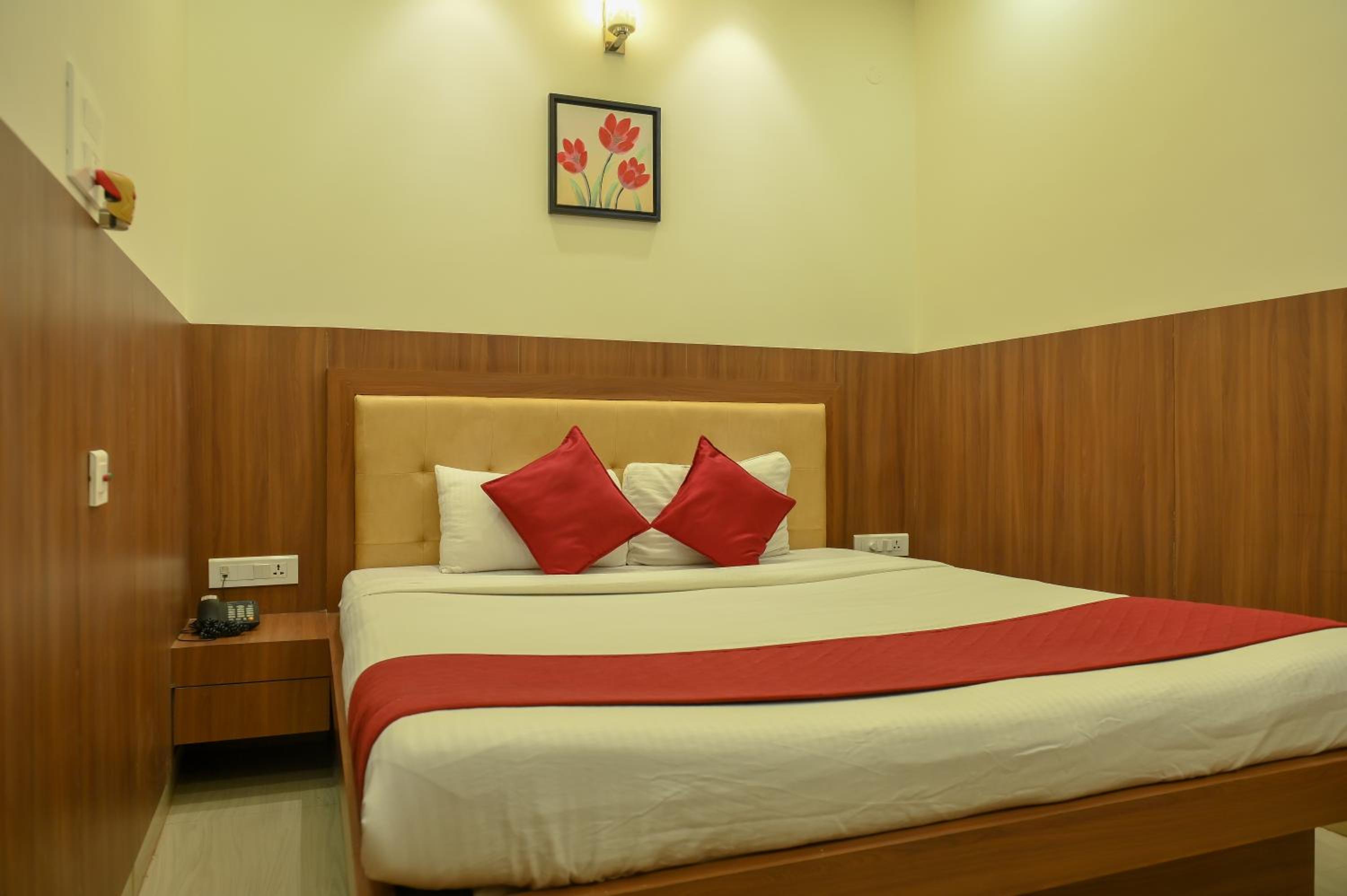 Standard Double Room - Photo 16