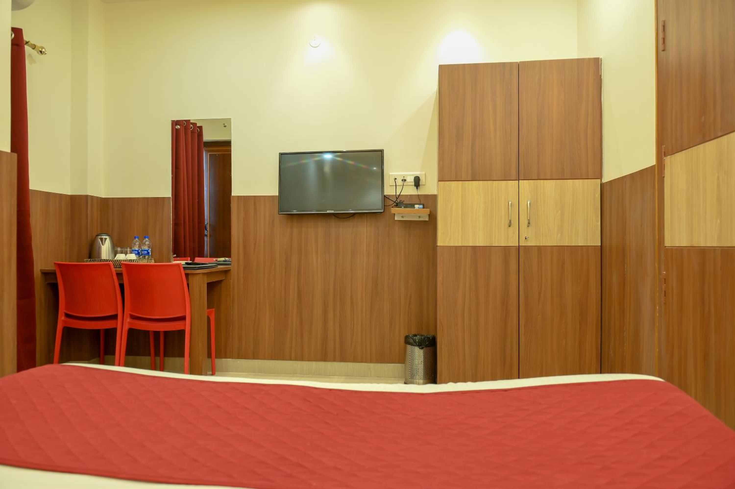 Standard Double Room - Photo 15