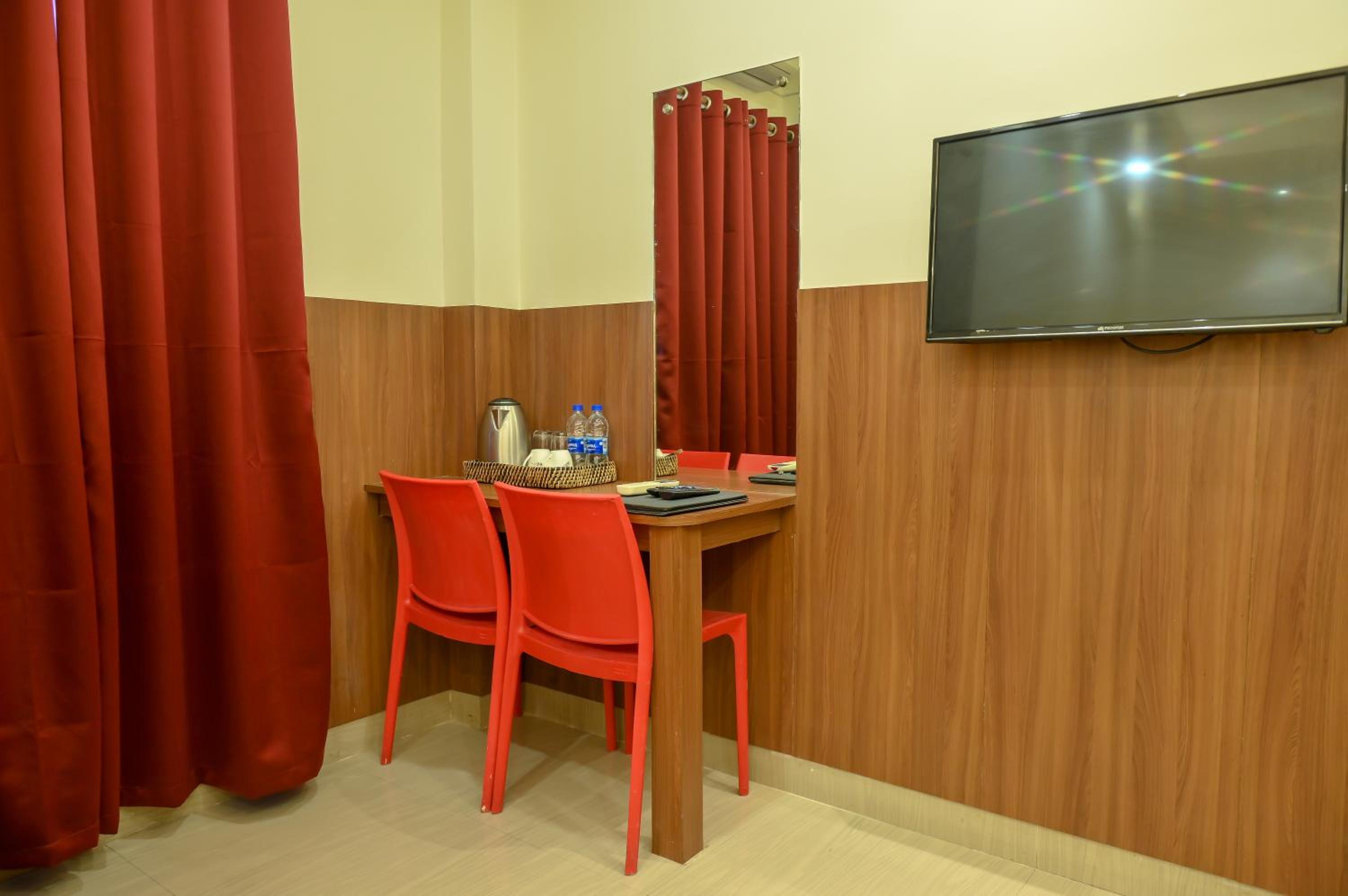 Standard Double Room - Photo 12