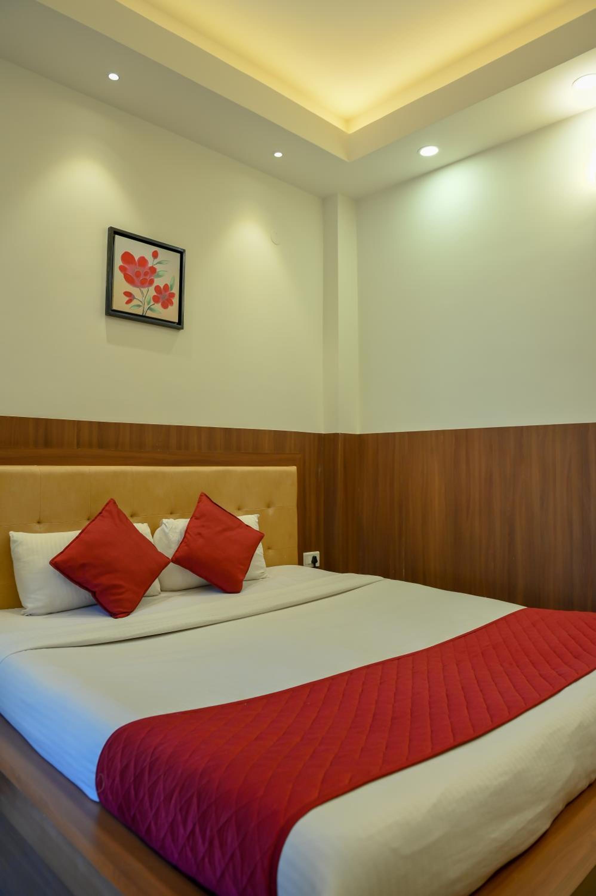 Standard Double Room - Photo 10