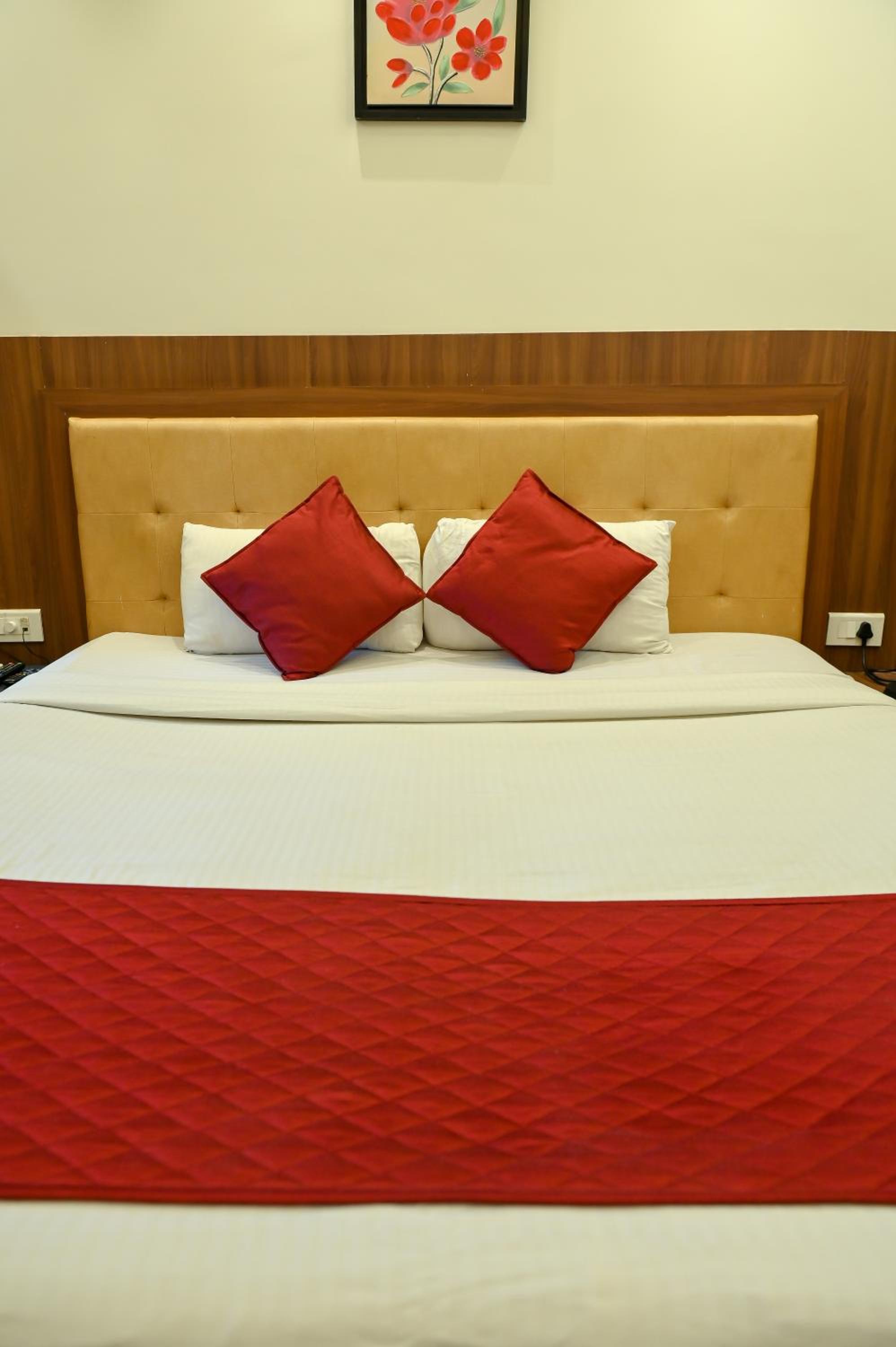 Standard Double Room - Photo 37