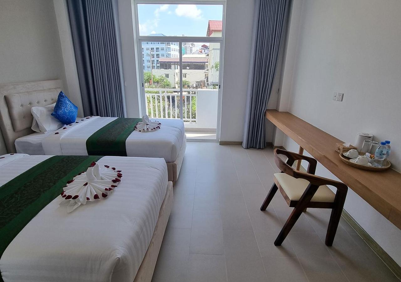 Standard Twin Room - Photo 1