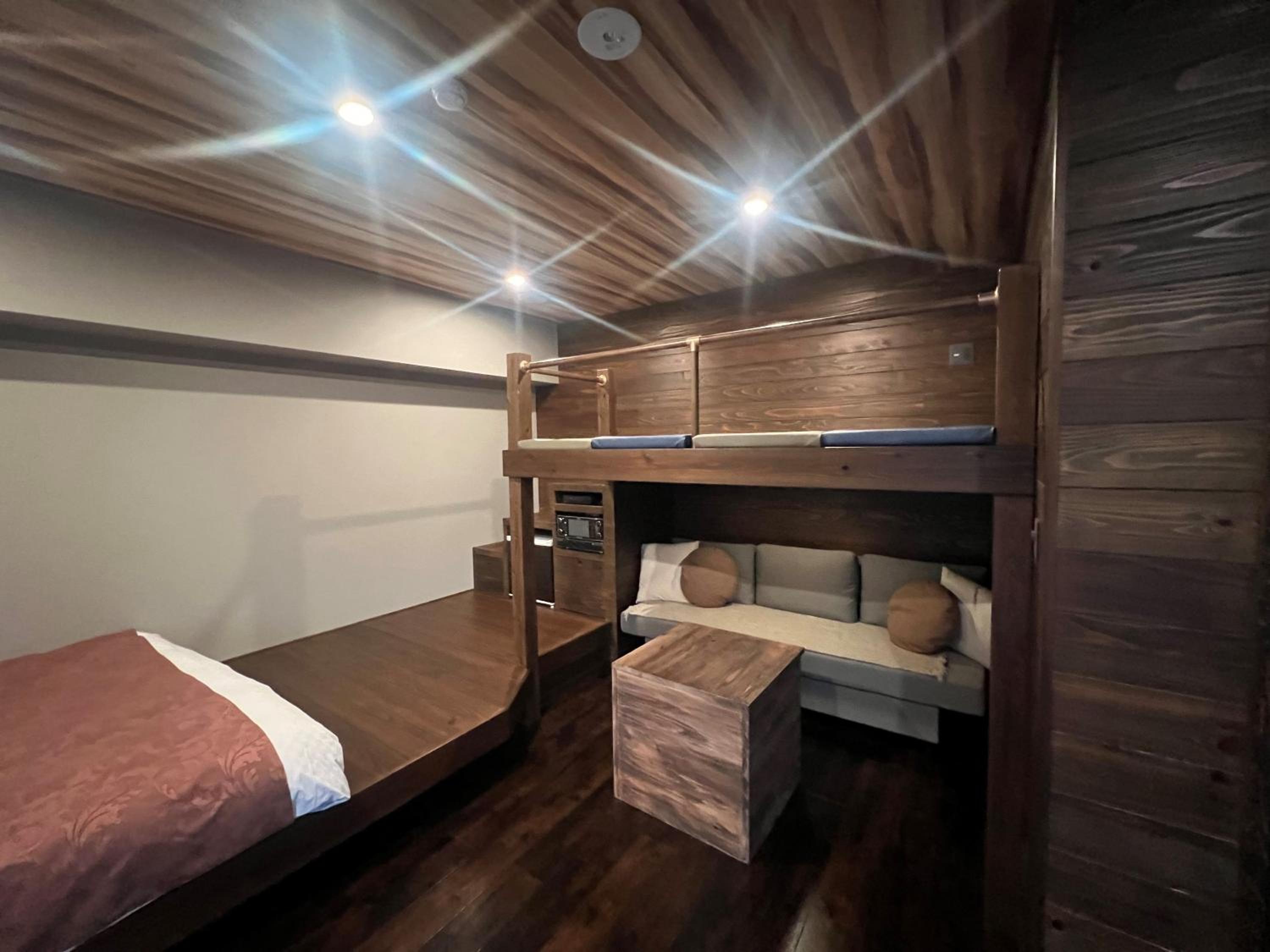 Deluxe Queen Room - Photo 3