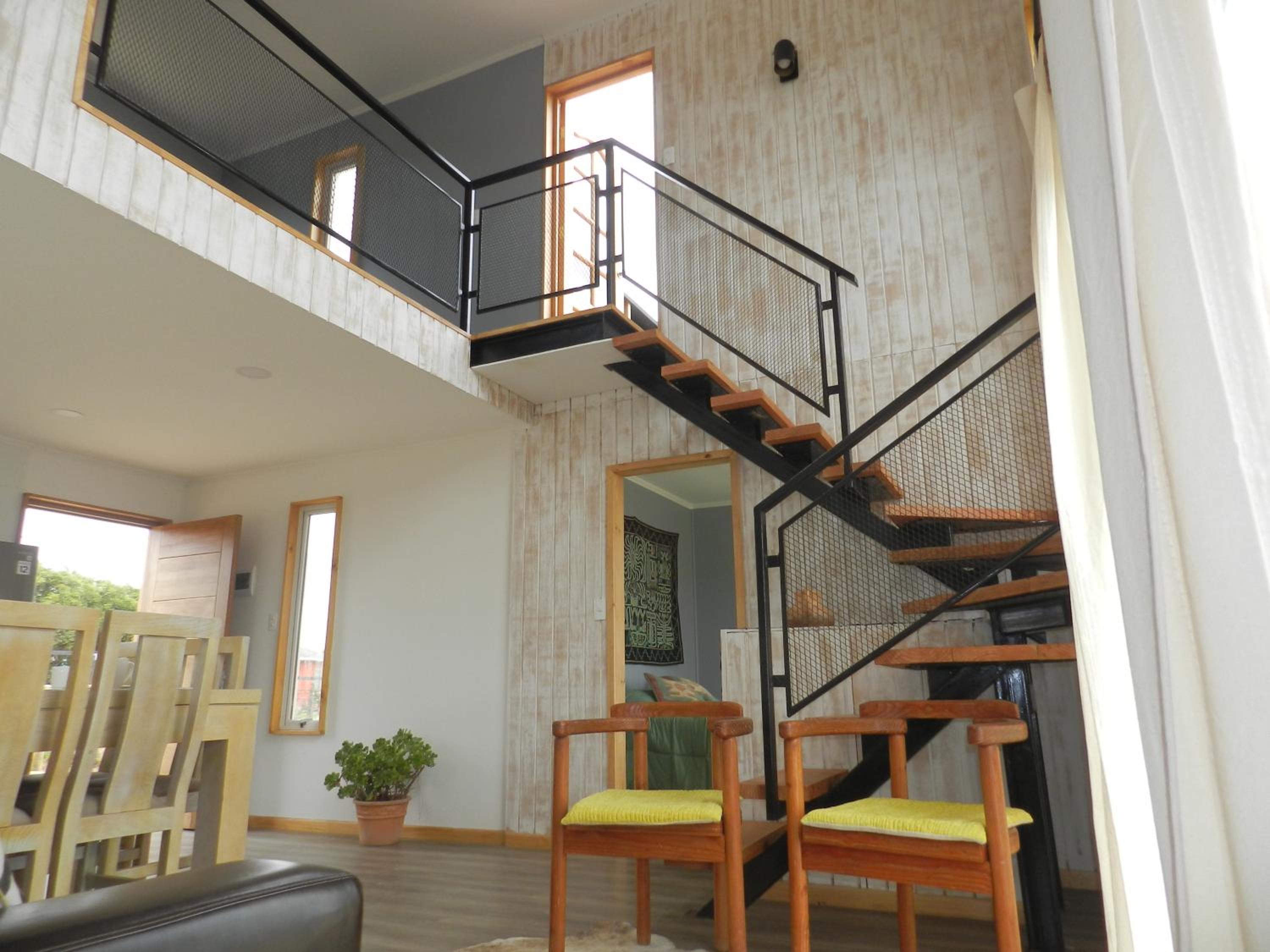 Three-Bedroom House photo 3