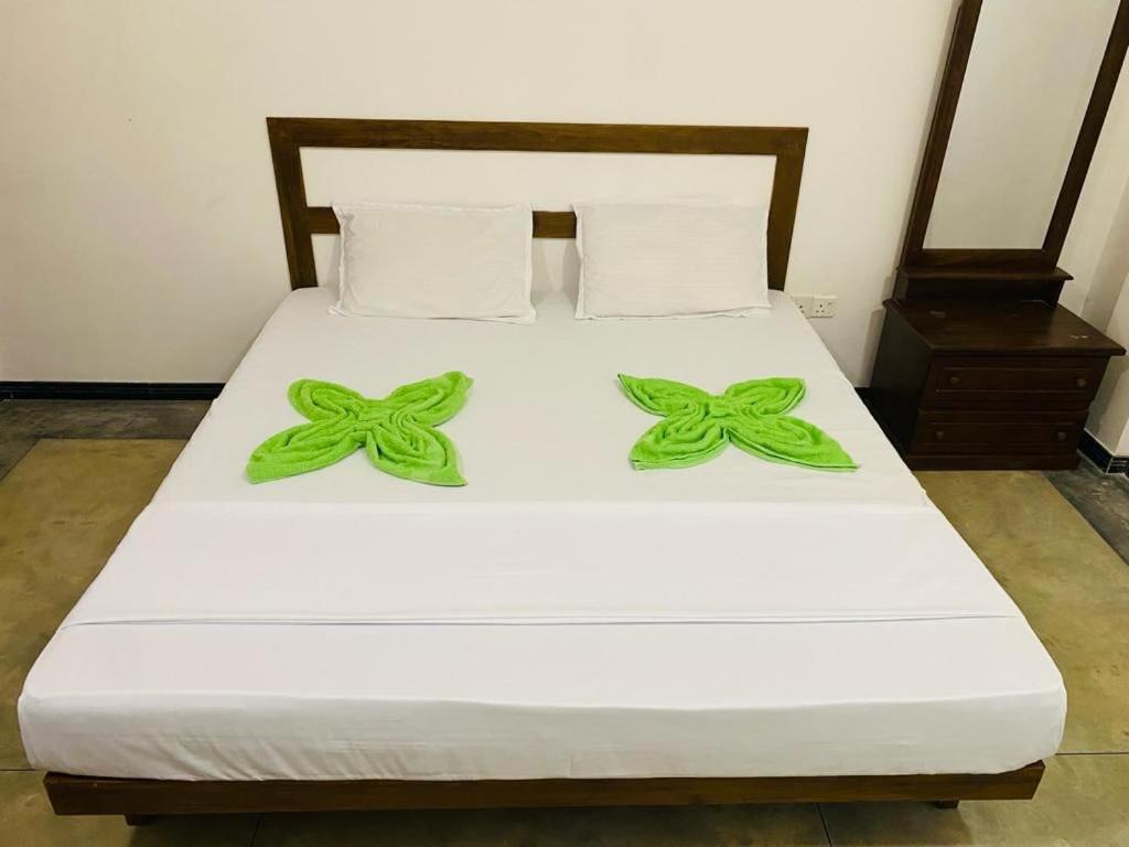 Deluxe Double Room (2 Adults + 1 Child) photo 1