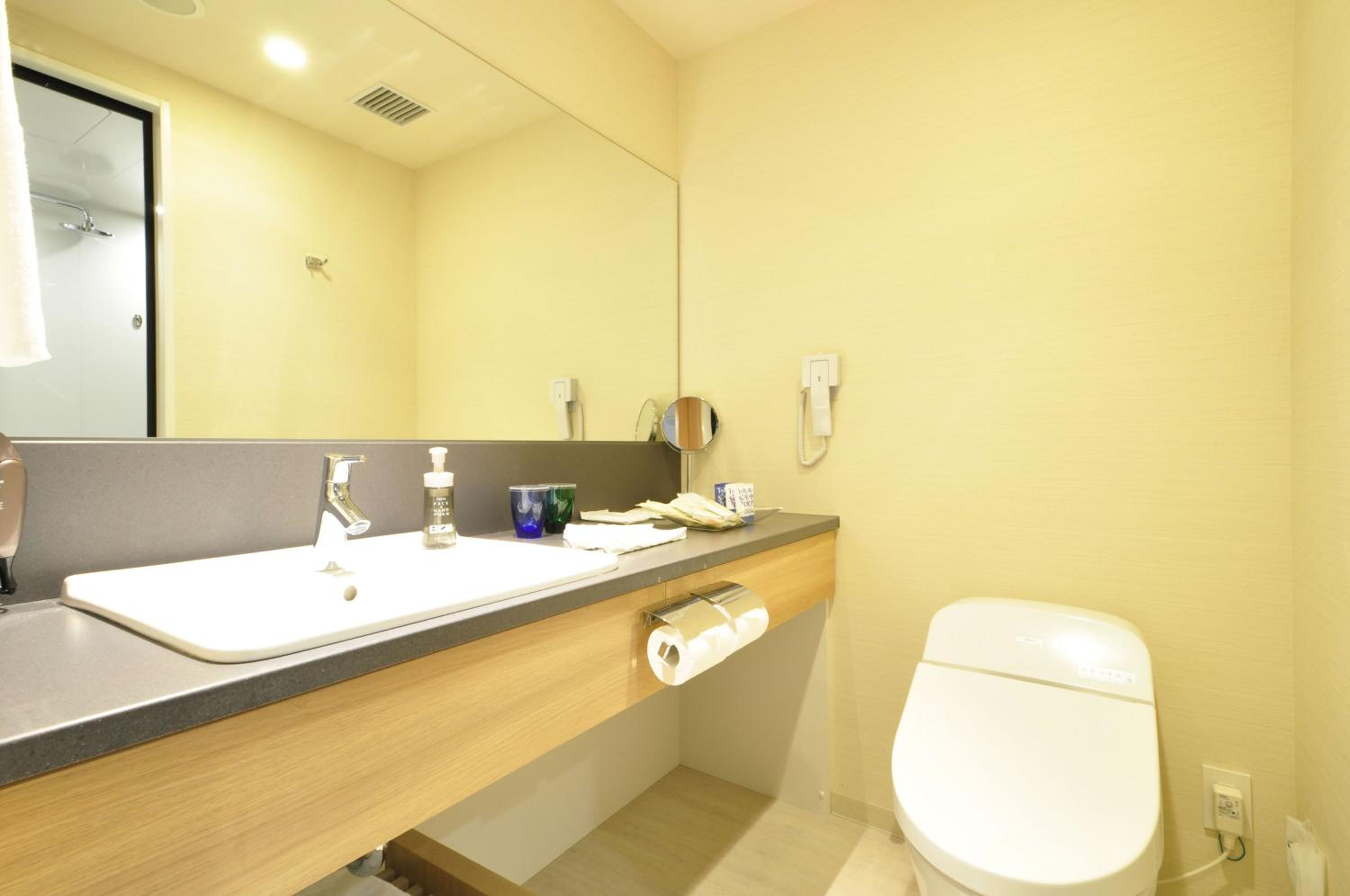 Moderate Double Room - Non-Smoking  - Photo 8