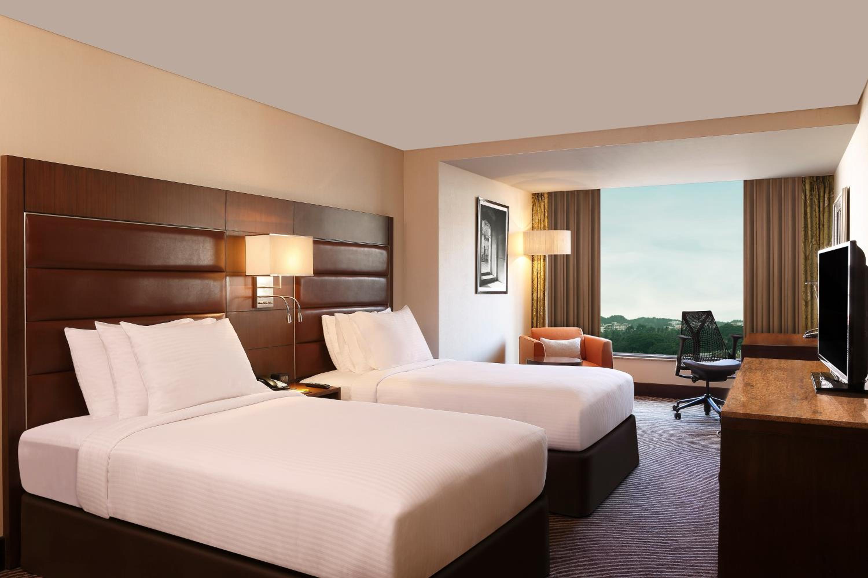 Deluxe Twin Room - Photo 6