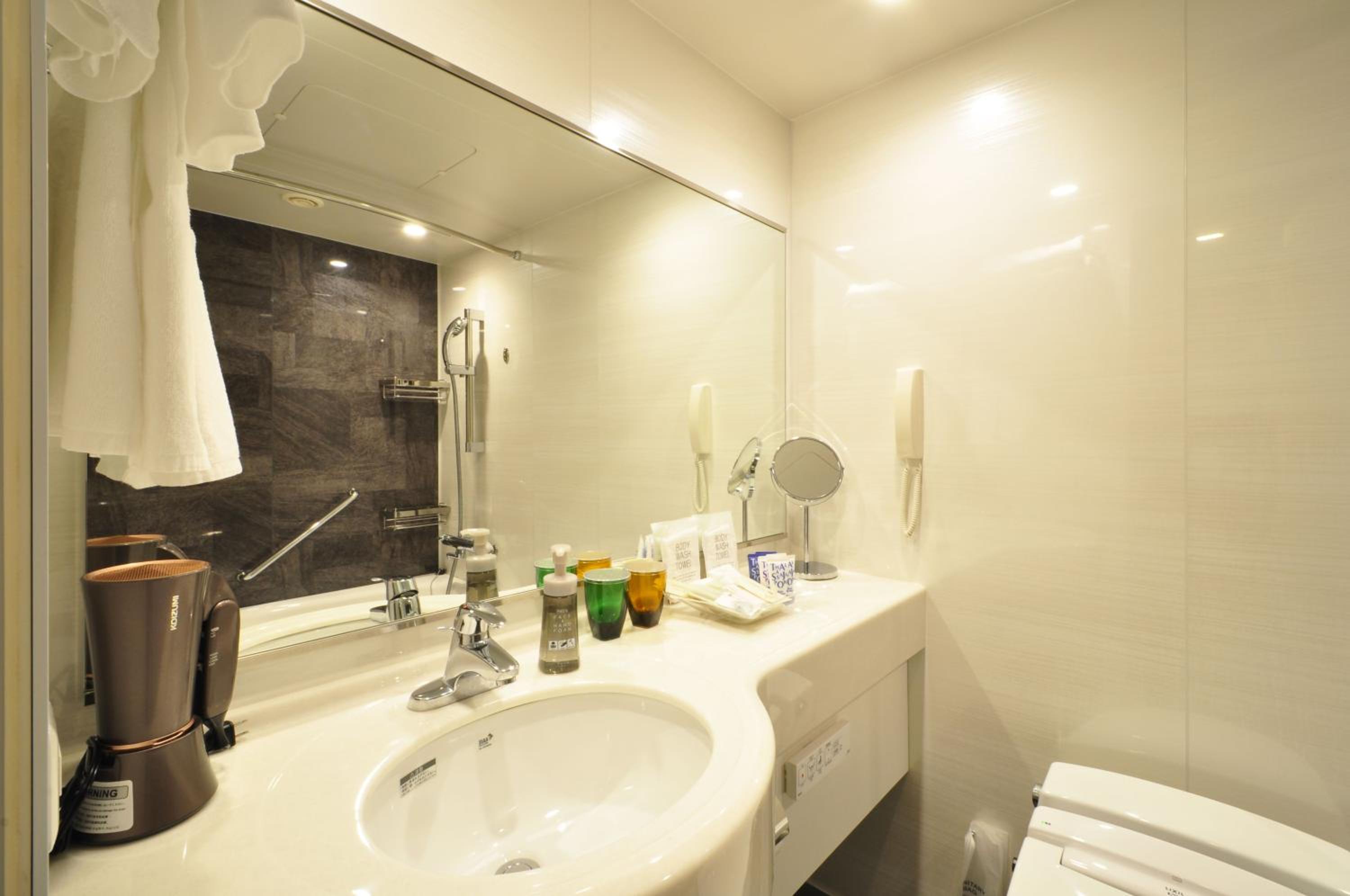 Moderate Twin Room - Non-Smoking - Photo 7