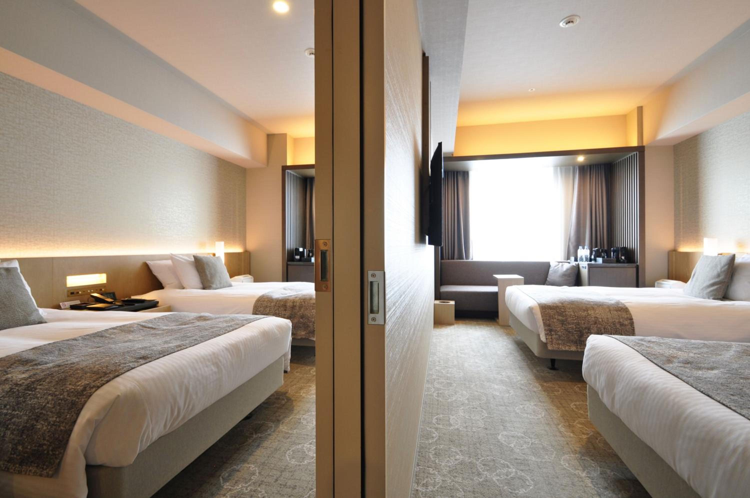 Two Connecting Superior Twin Rooms - Non-Smoking - Photo 3