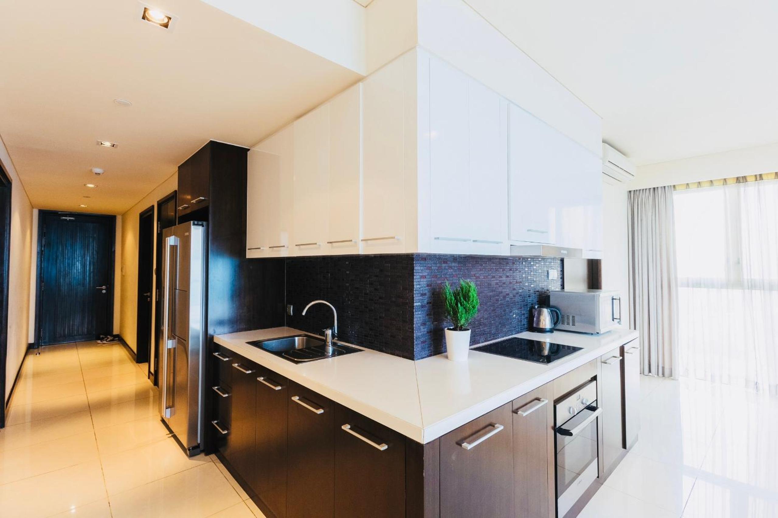 Two-Bedroom Suite - Photo 8