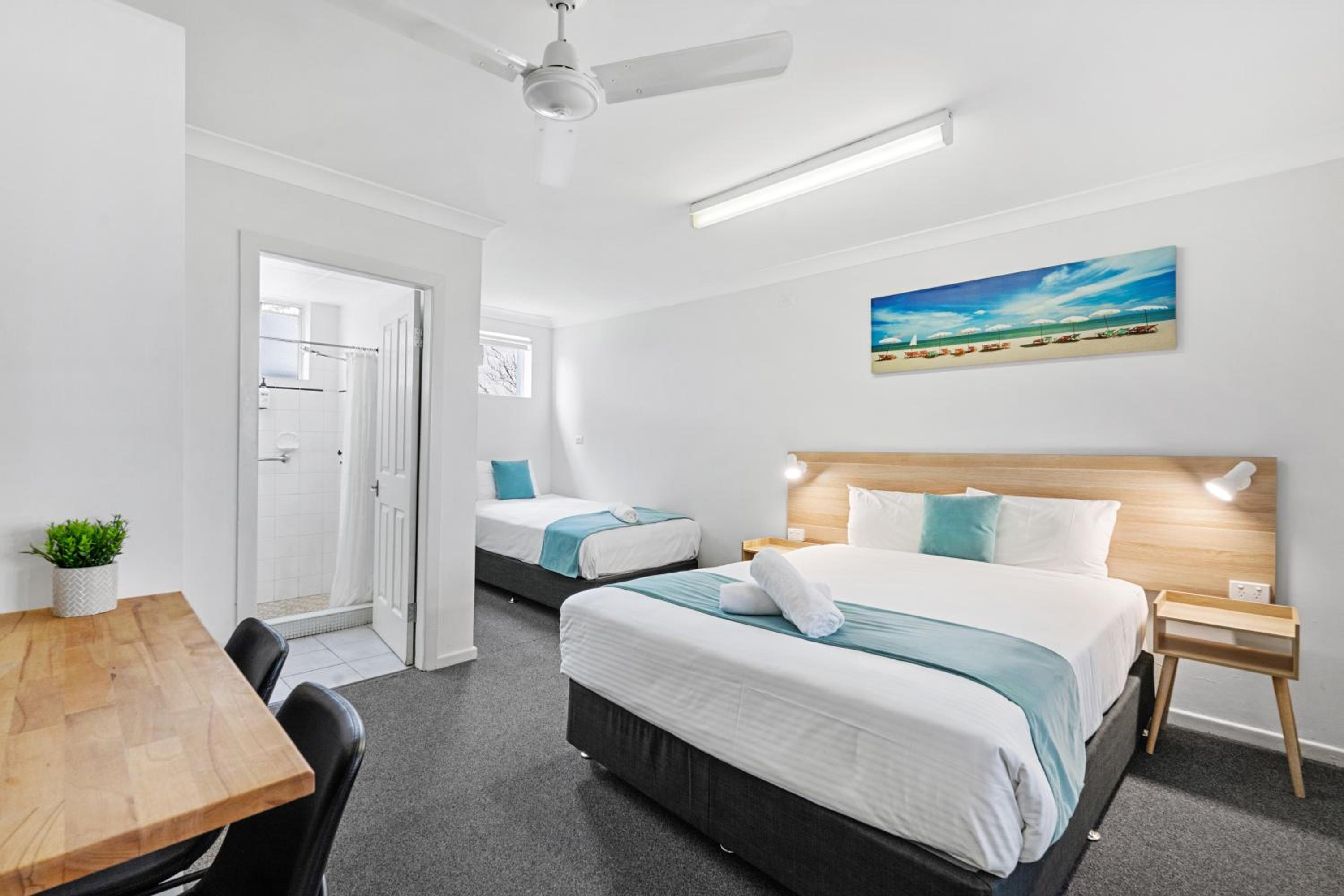 Triple Room - Non Smoking photo 3