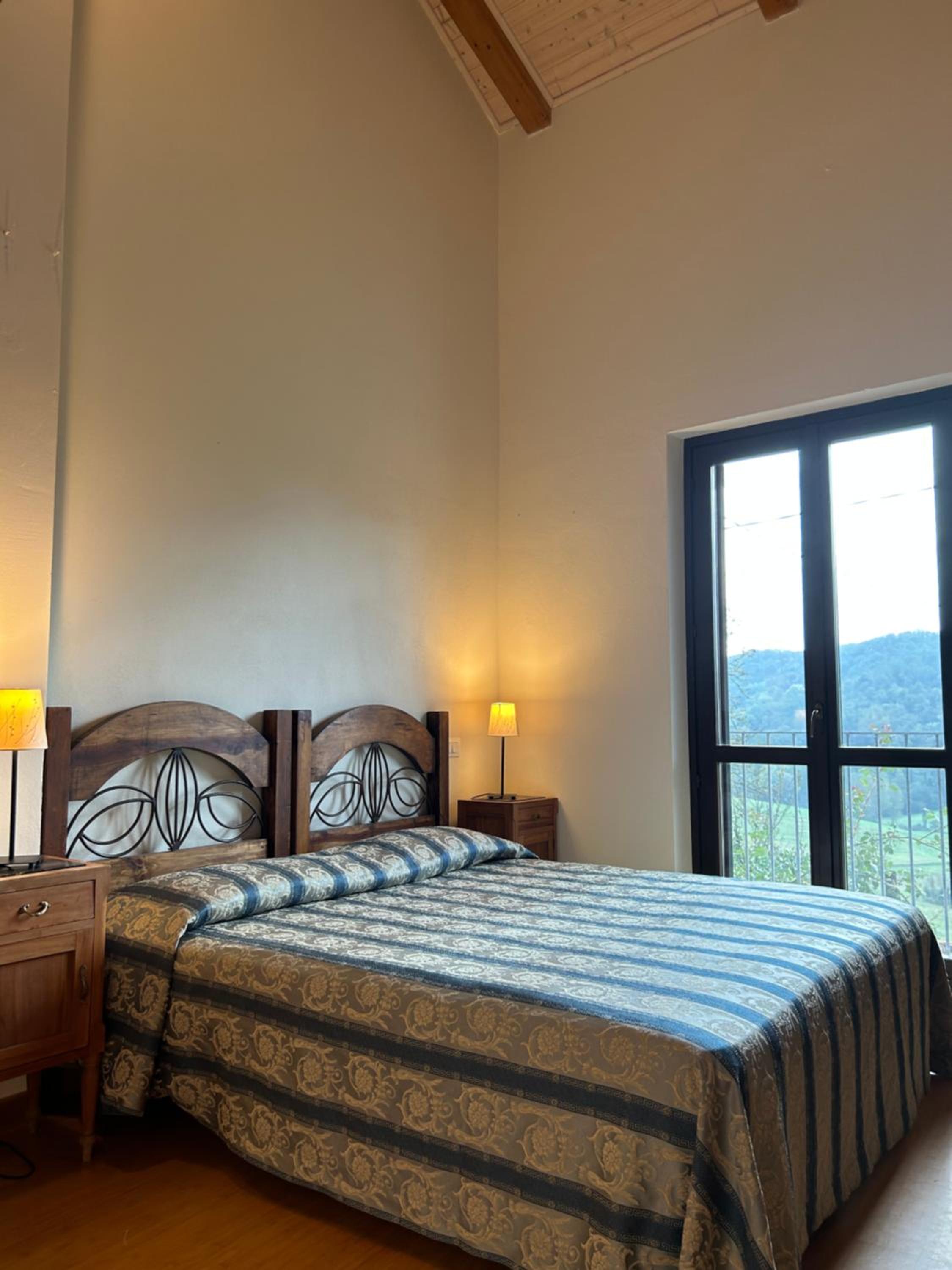 Quadruple Room with Private Bathroom photo 1