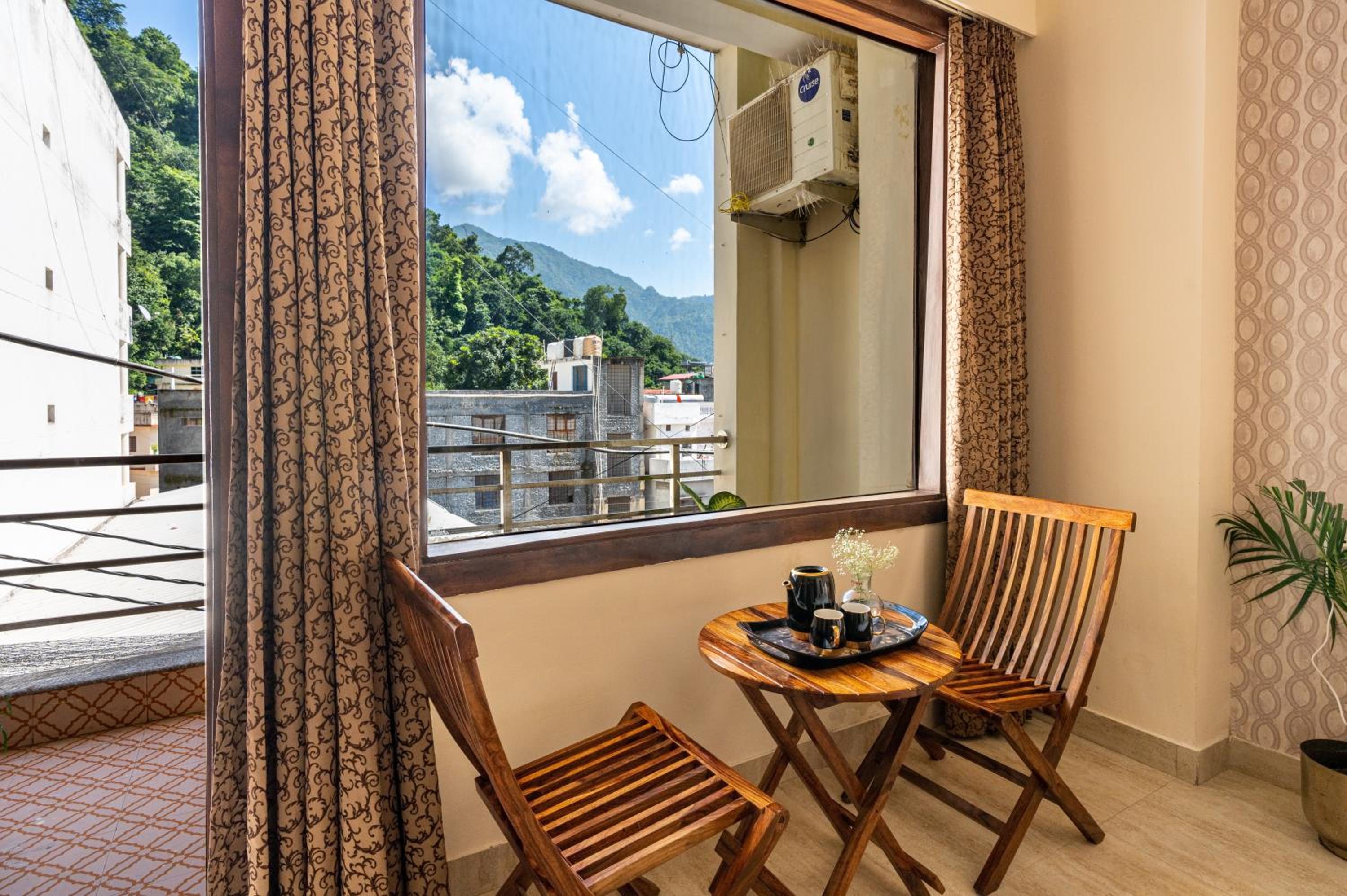 Apartment with Mountain View - Photo 25