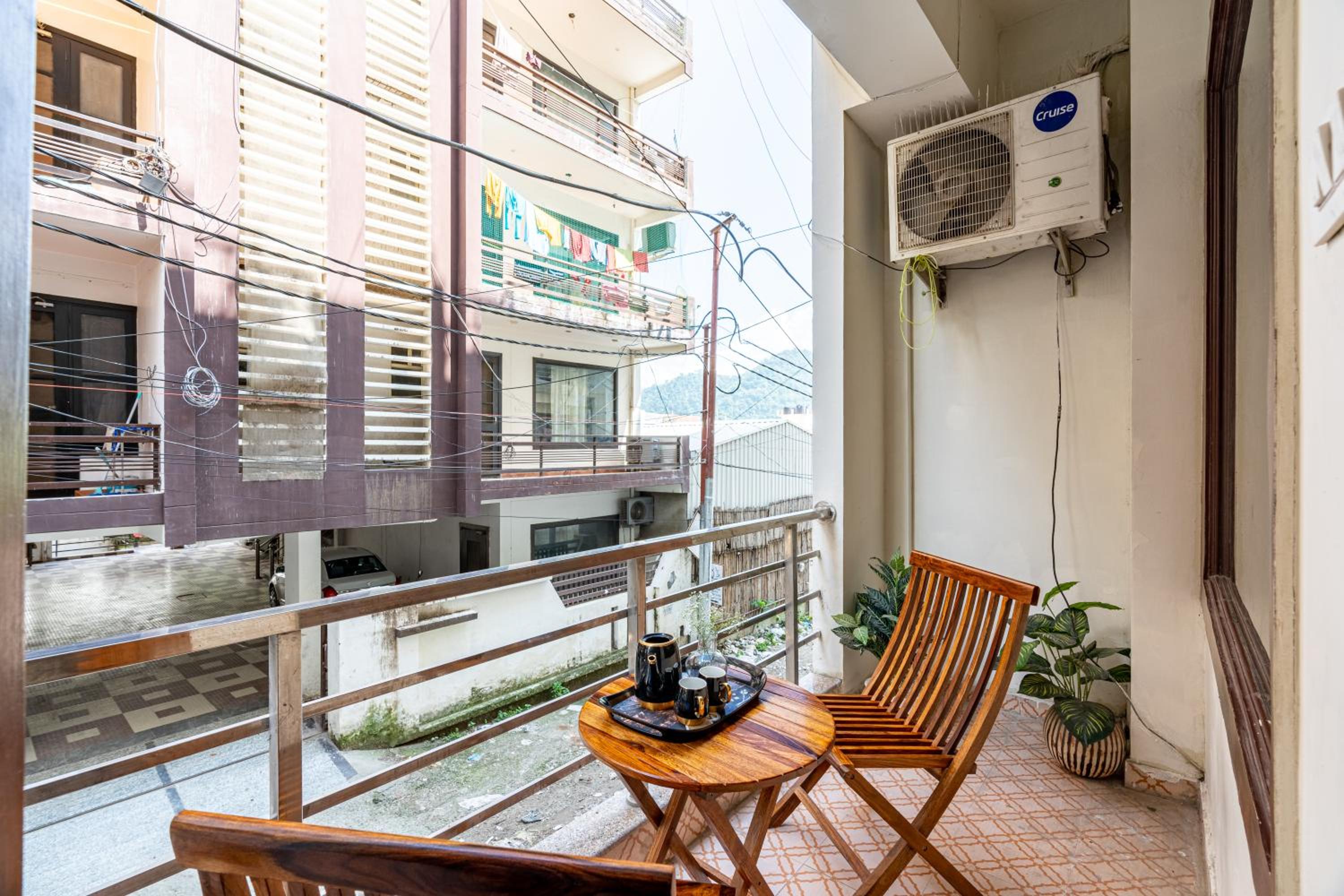 Apartment with Mountain View - Photo 21