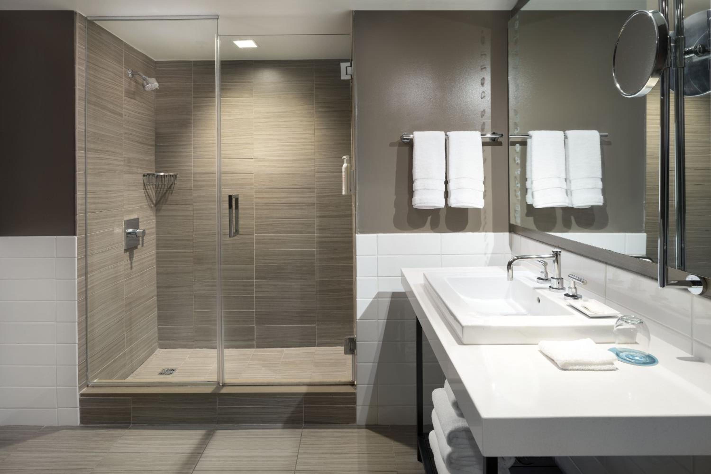 Luxury Suite, 1 Bedroom Suite, 1 King - Photo 2