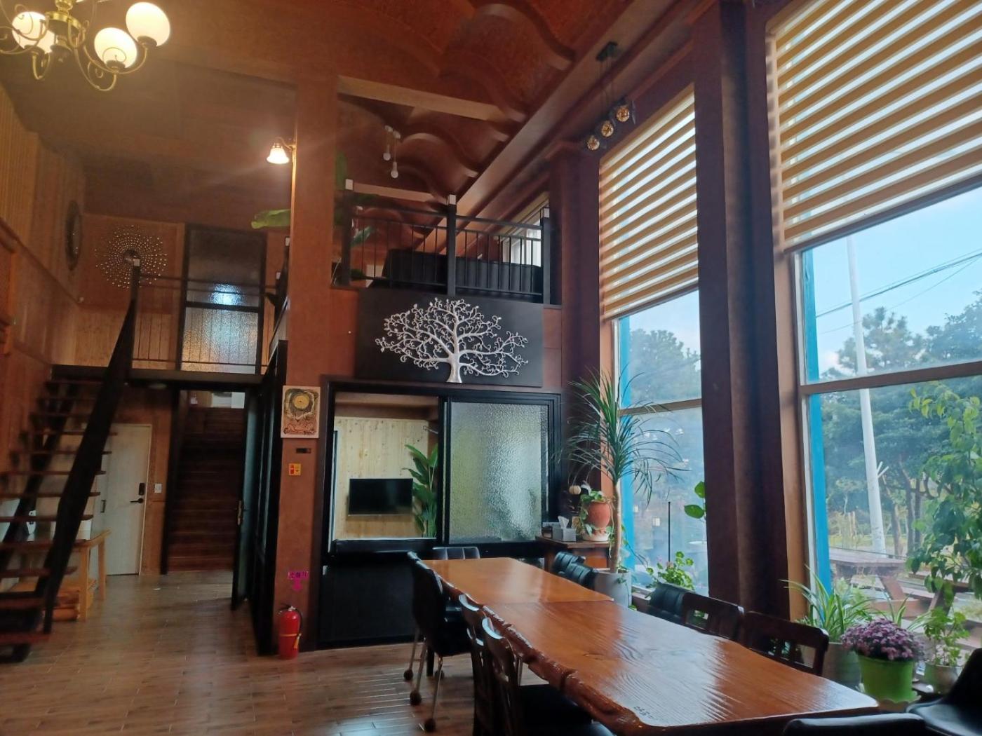 Five-Bedroom House - Photo 29