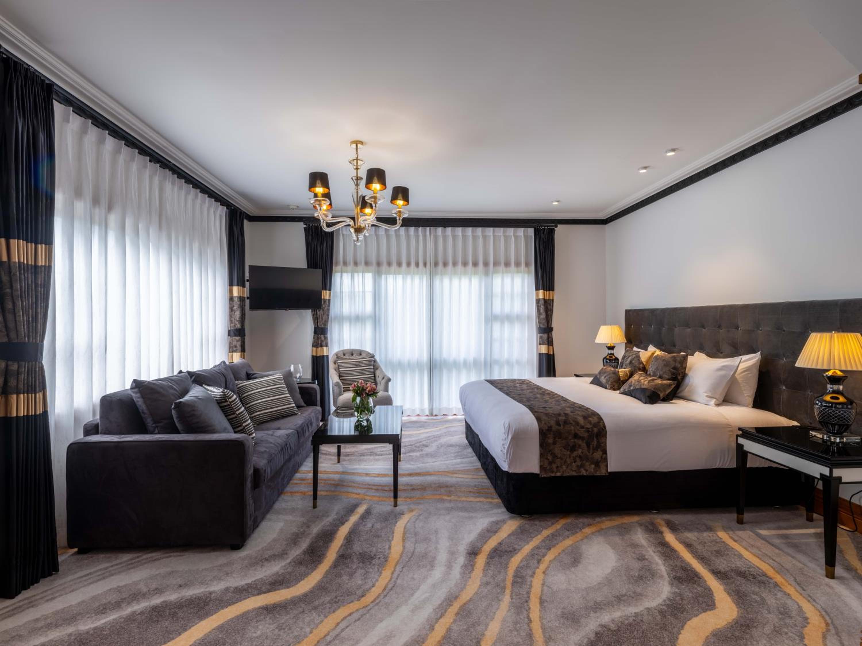 Lodge Suite - Photo 1