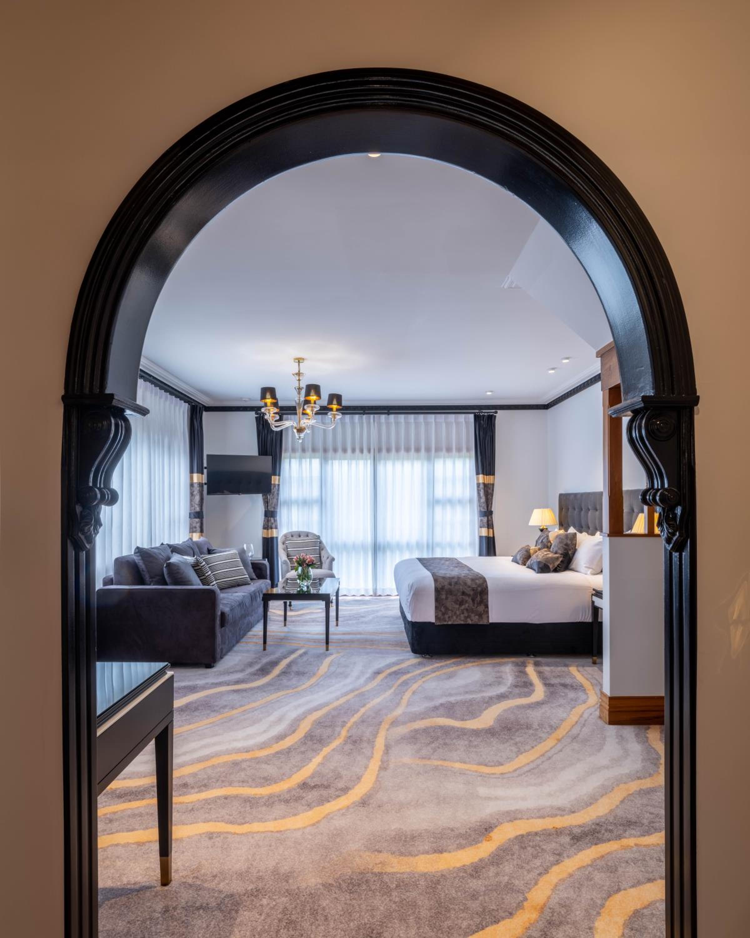 Lodge Suite - Photo 6