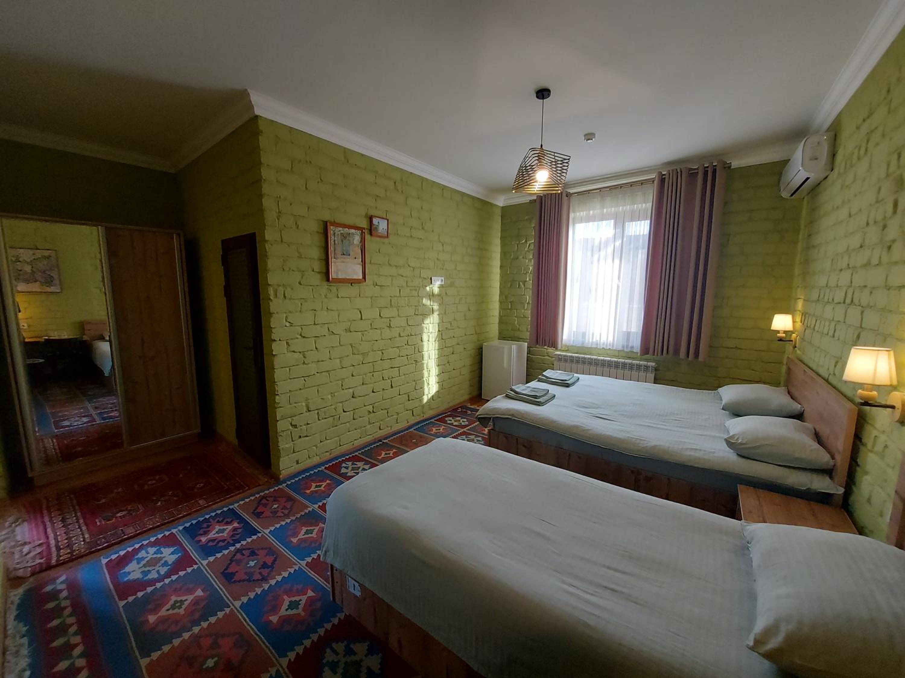 Family Room - Photo 7