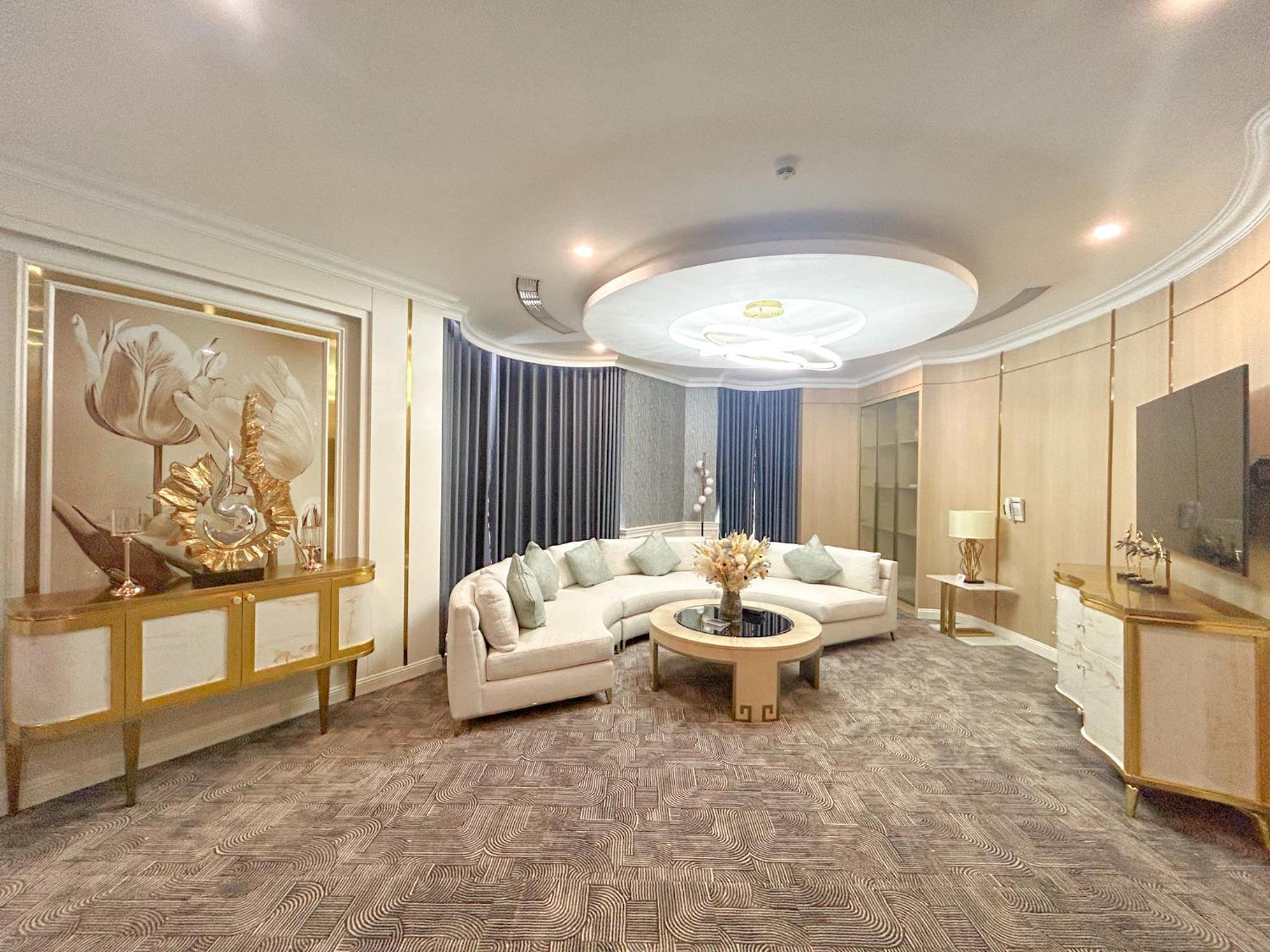 Presidential Suite photo 1