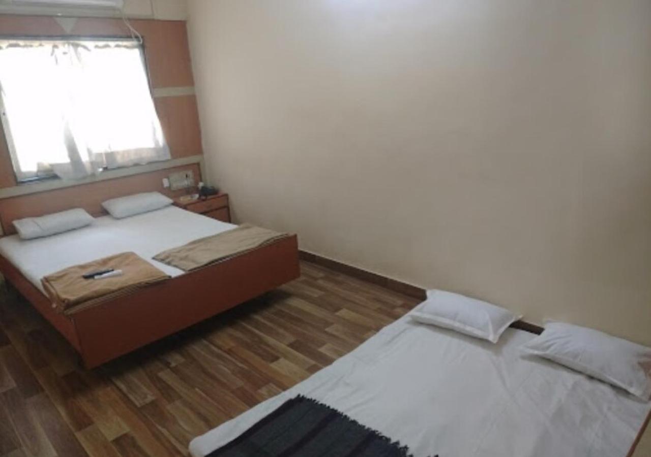 Deluxe King Room photo 2